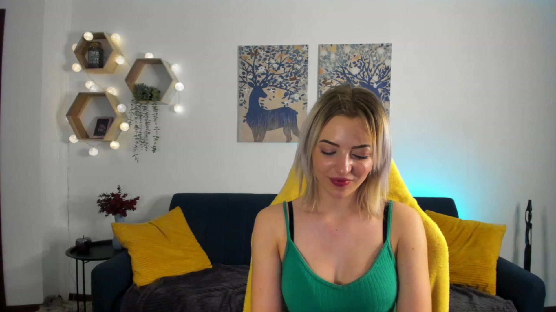 Gallery image thumbnail from Julia_Gold18's myfreecams stream on, 01/31/2023, 12:29 image 19 of 20