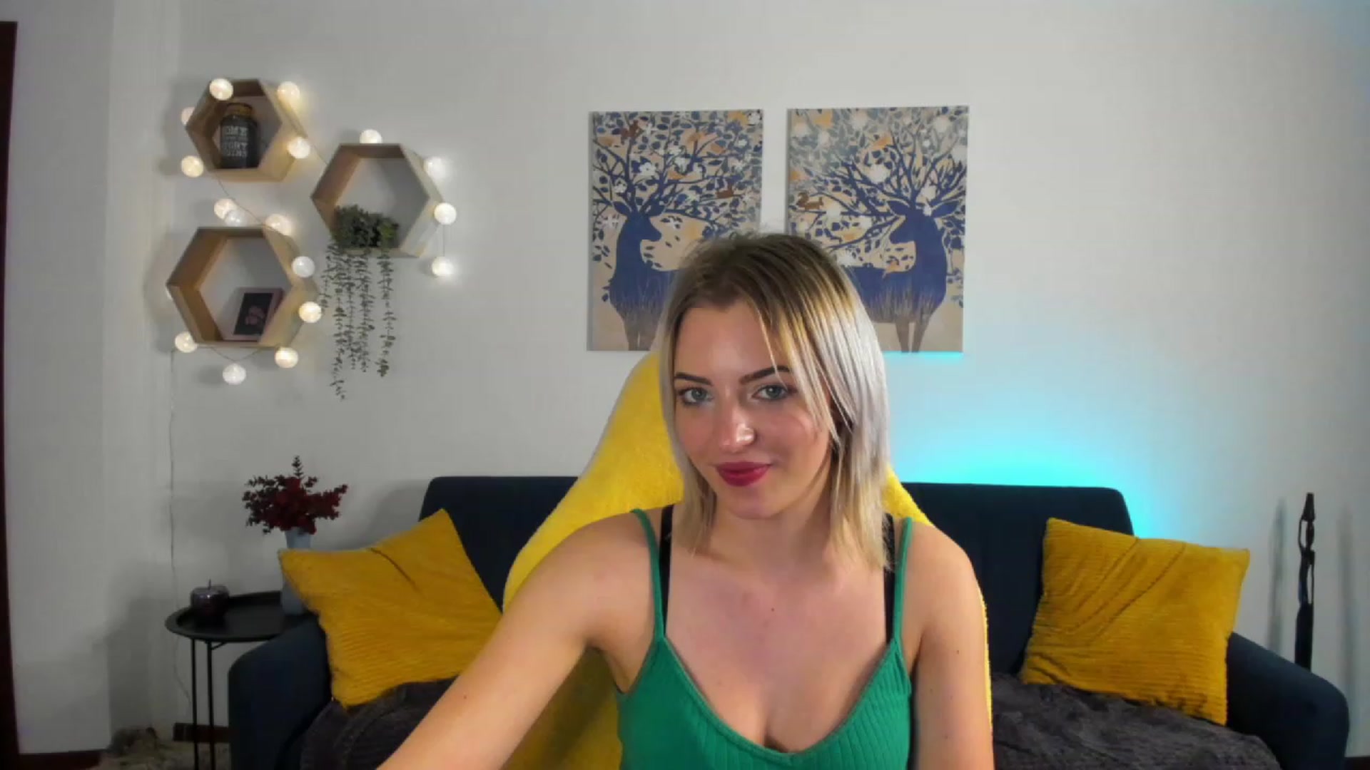 Gallery image thumbnail from Julia_Gold18's myfreecams stream on, 01/31/2023, 12:29 image 1 of 20