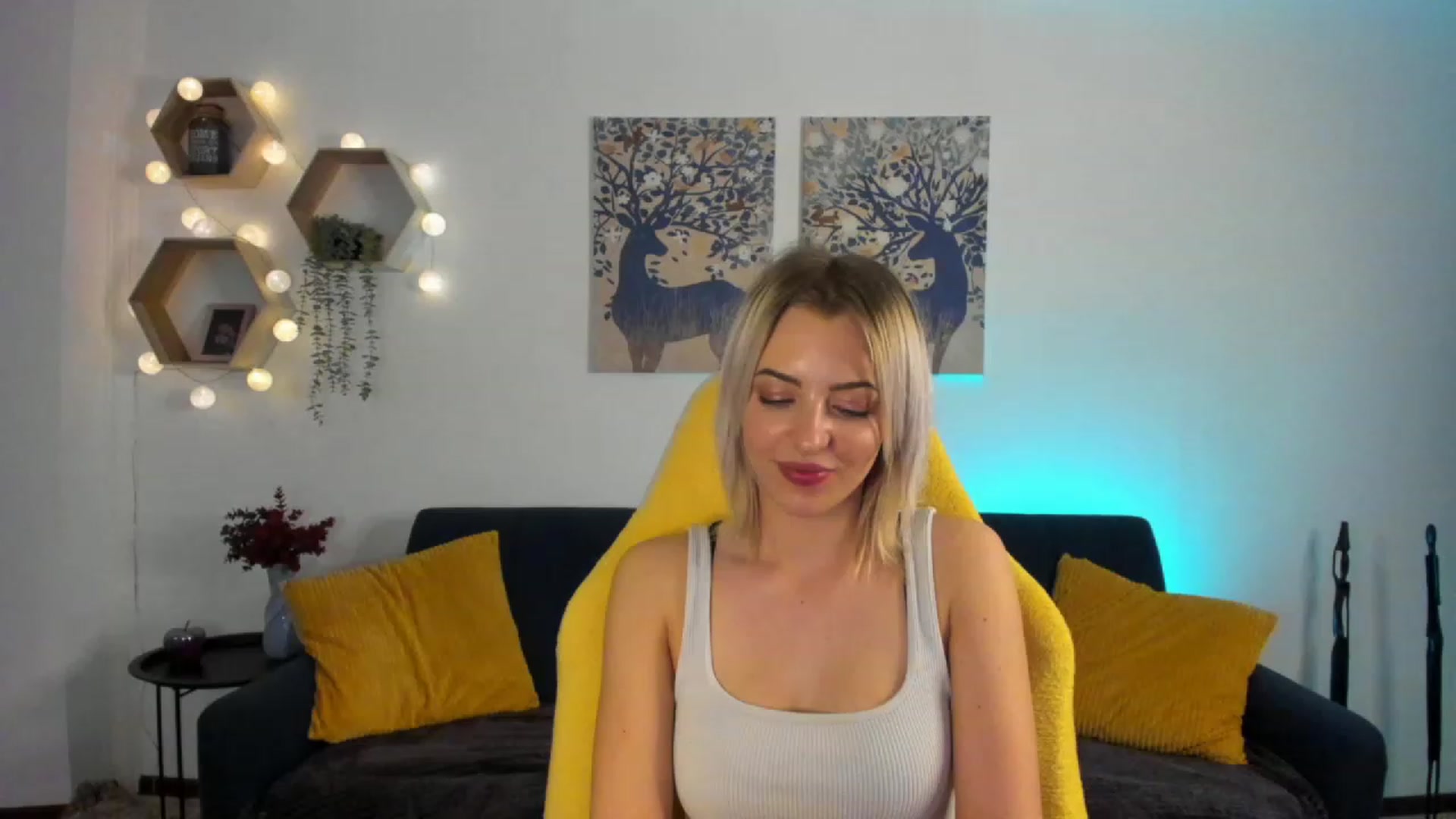 Gallery image thumbnail from Julia_Gold18's myfreecams stream on, 02/01/2023, 11:54 image 5 of 20