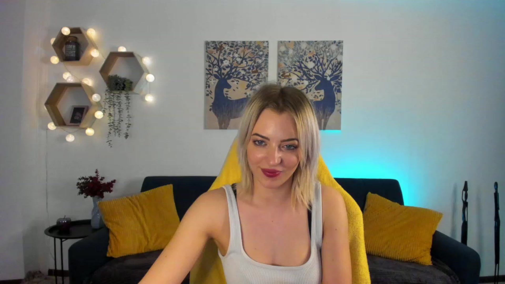 Gallery image thumbnail from Julia_Gold18's myfreecams stream on, 02/01/2023, 11:54 image 1 of 20