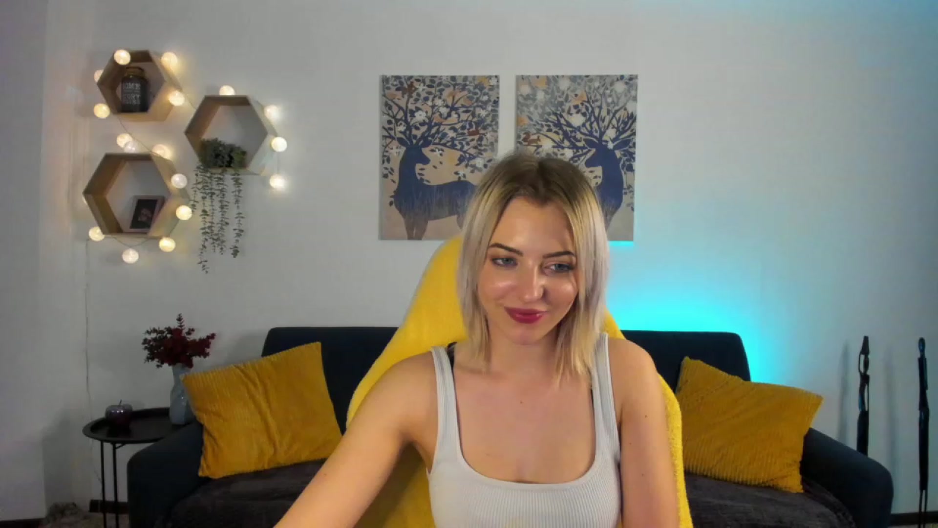 Gallery image thumbnail from Julia_Gold18's myfreecams stream on, 02/01/2023, 11:54 image 6 of 20