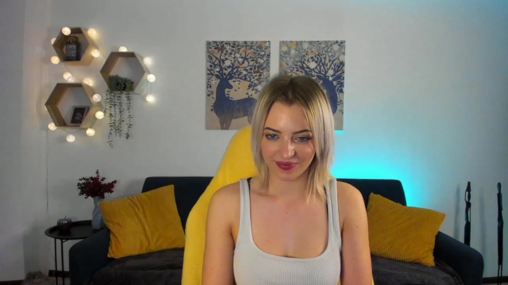 Gallery image thumbnail from Julia_Gold18's myfreecams stream on, 02/01/2023, 11:54 image 4 of 20
