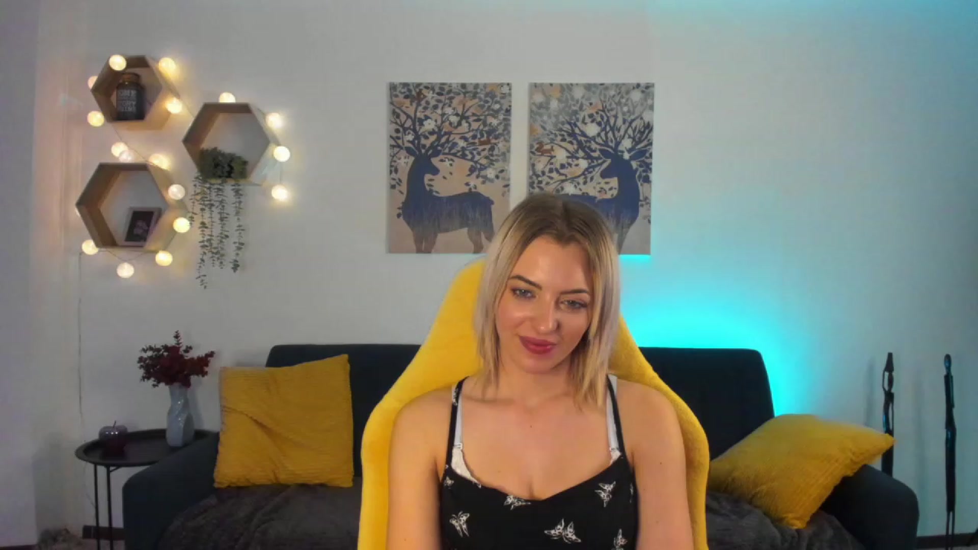 Gallery image thumbnail from Julia_Gold18's myfreecams stream on, 02/02/2023, 12:08 image 4 of 20