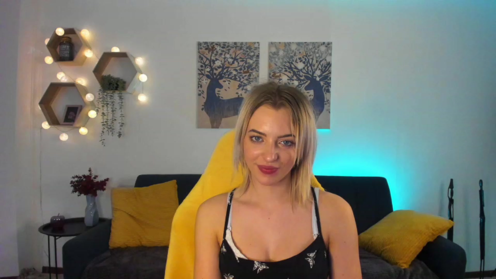 Gallery image thumbnail from Julia_Gold18's myfreecams stream on, 02/02/2023, 12:08 image 10 of 20