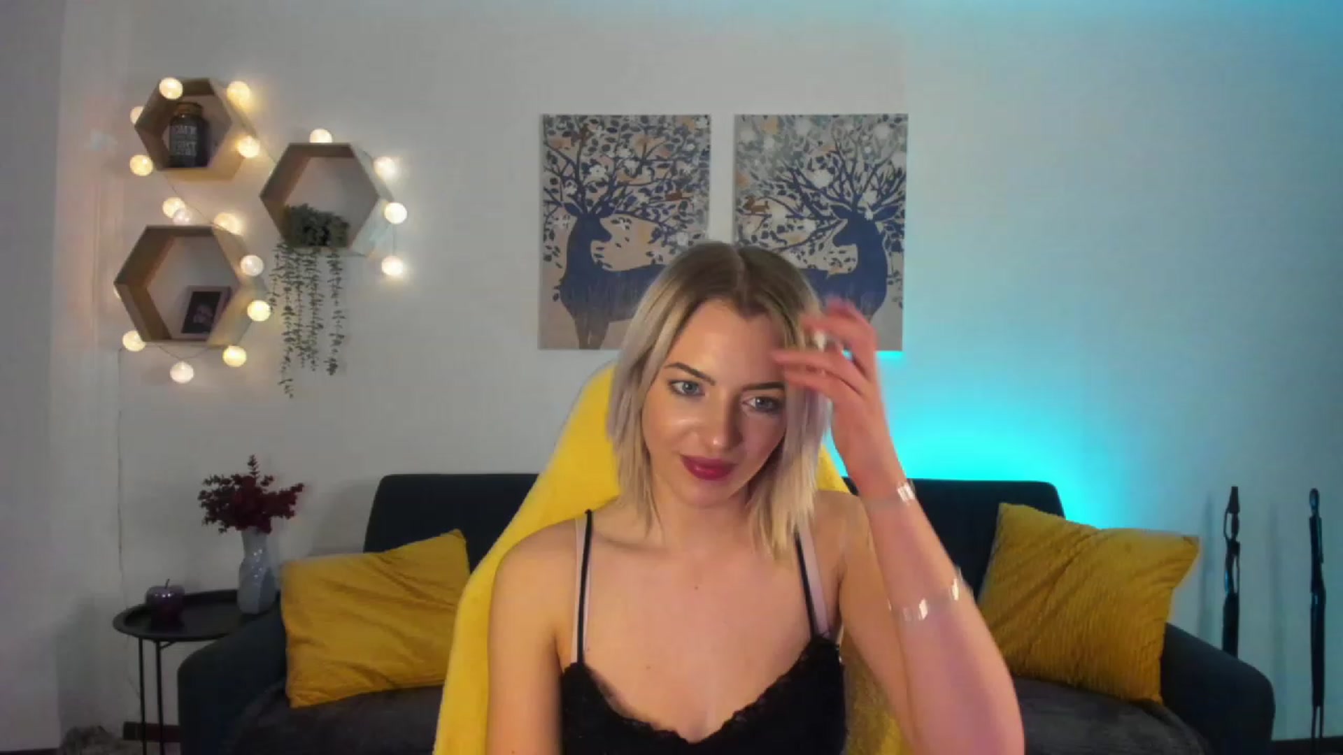 Gallery image thumbnail from Julia_Gold18's myfreecams stream on, 02/03/2023, 10:36 image 13 of 20