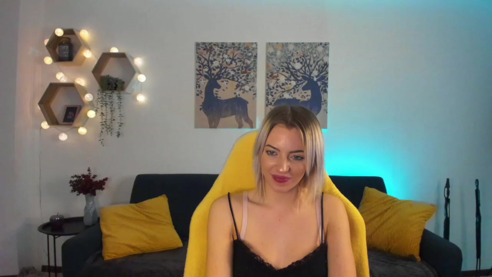 Gallery image thumbnail from Julia_Gold18's myfreecams stream on, 02/03/2023, 10:36 image 20 of 20