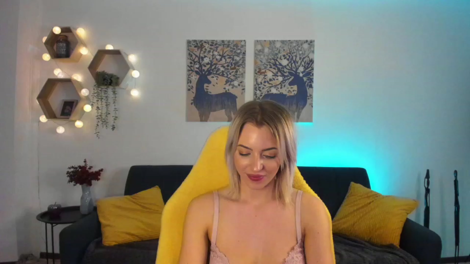 Gallery image thumbnail from Julia_Gold18's myfreecams stream on, 02/03/2023, 13:53 image 6 of 20