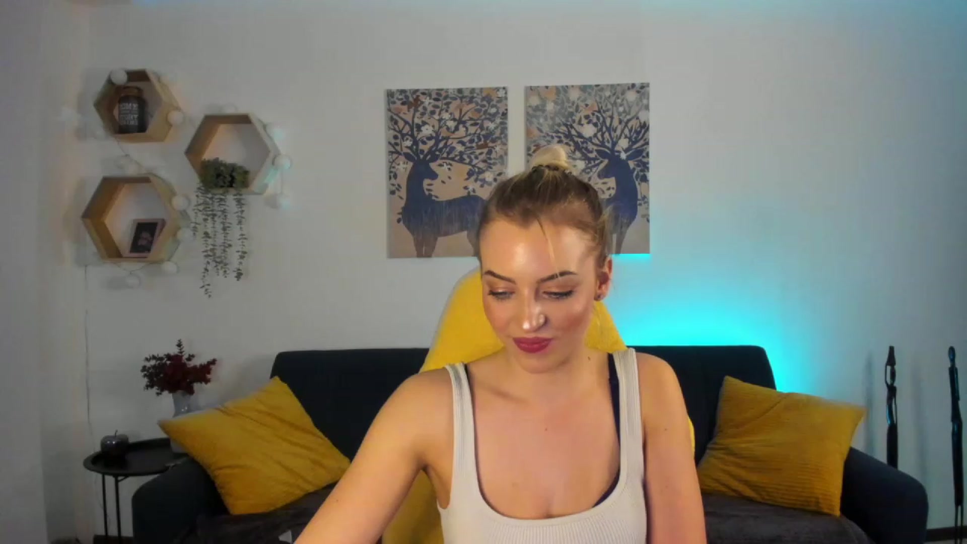 Gallery image thumbnail from Julia_Gold18's myfreecams stream on, 02/06/2023, 13:11 image 19 of 20
