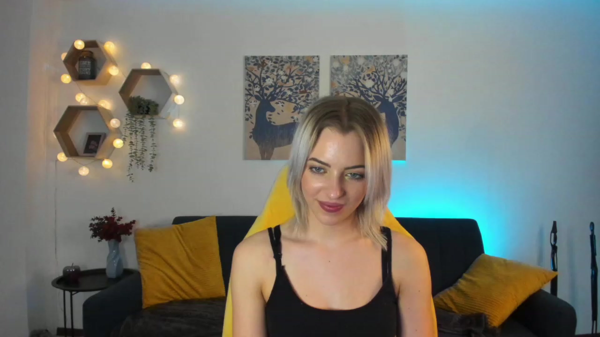 Gallery image thumbnail from Julia_Gold18's myfreecams stream on, 02/07/2023, 10:35 image 2 of 20
