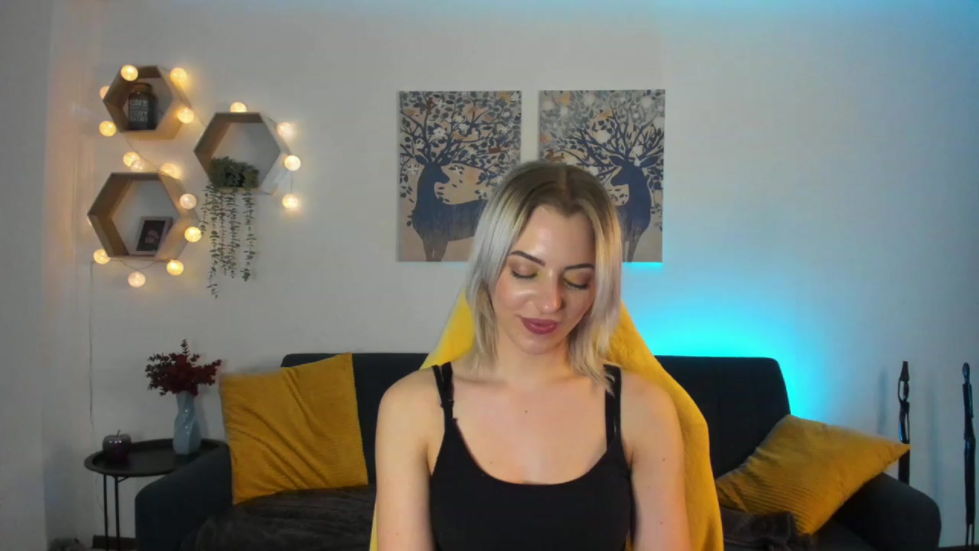 Gallery image thumbnail from Julia_Gold18's myfreecams stream on, 02/07/2023, 10:35 image 4 of 20