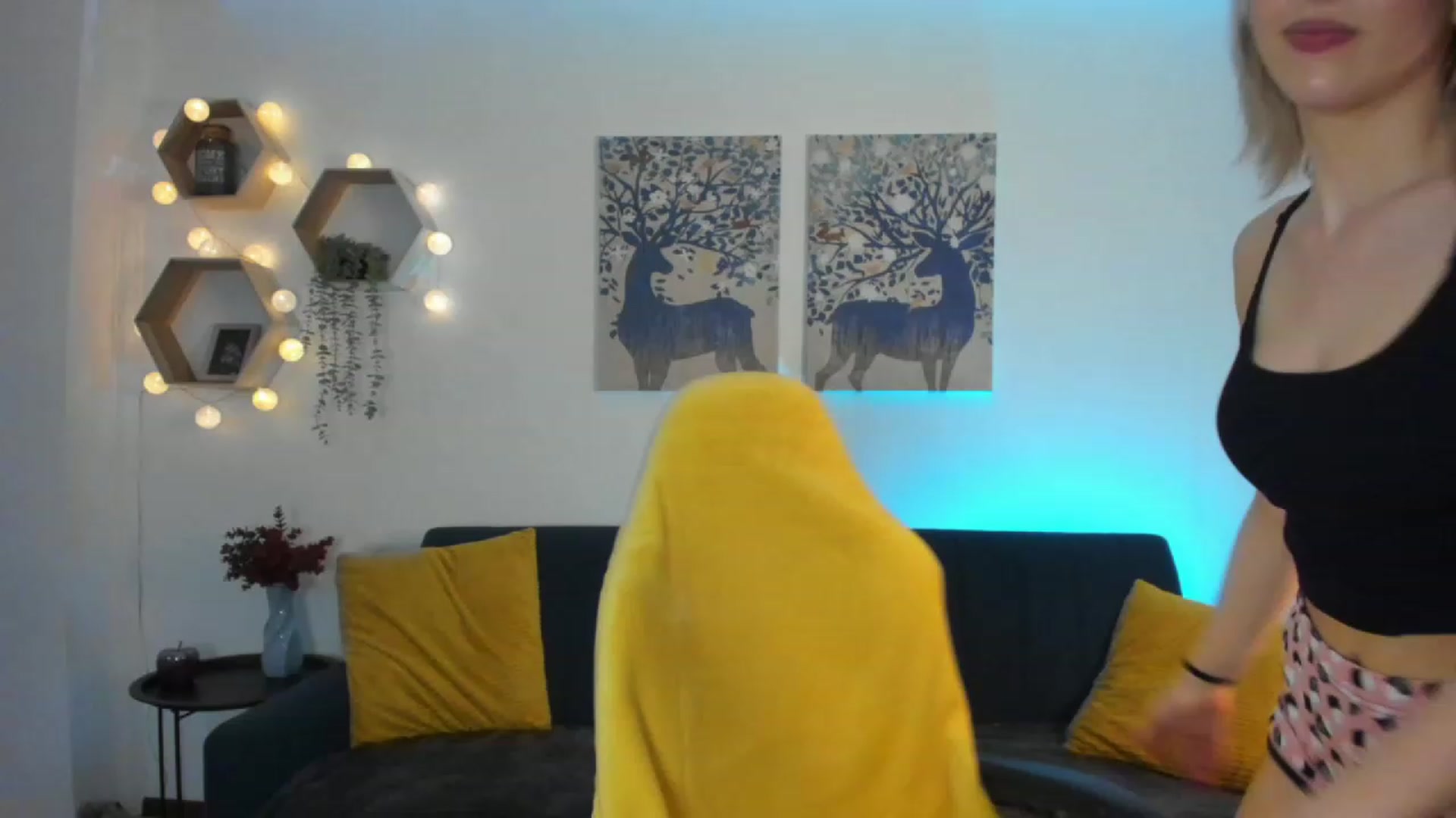 Gallery image thumbnail from Julia_Gold18's myfreecams stream on, 02/07/2023, 12:55 image 1 of 20