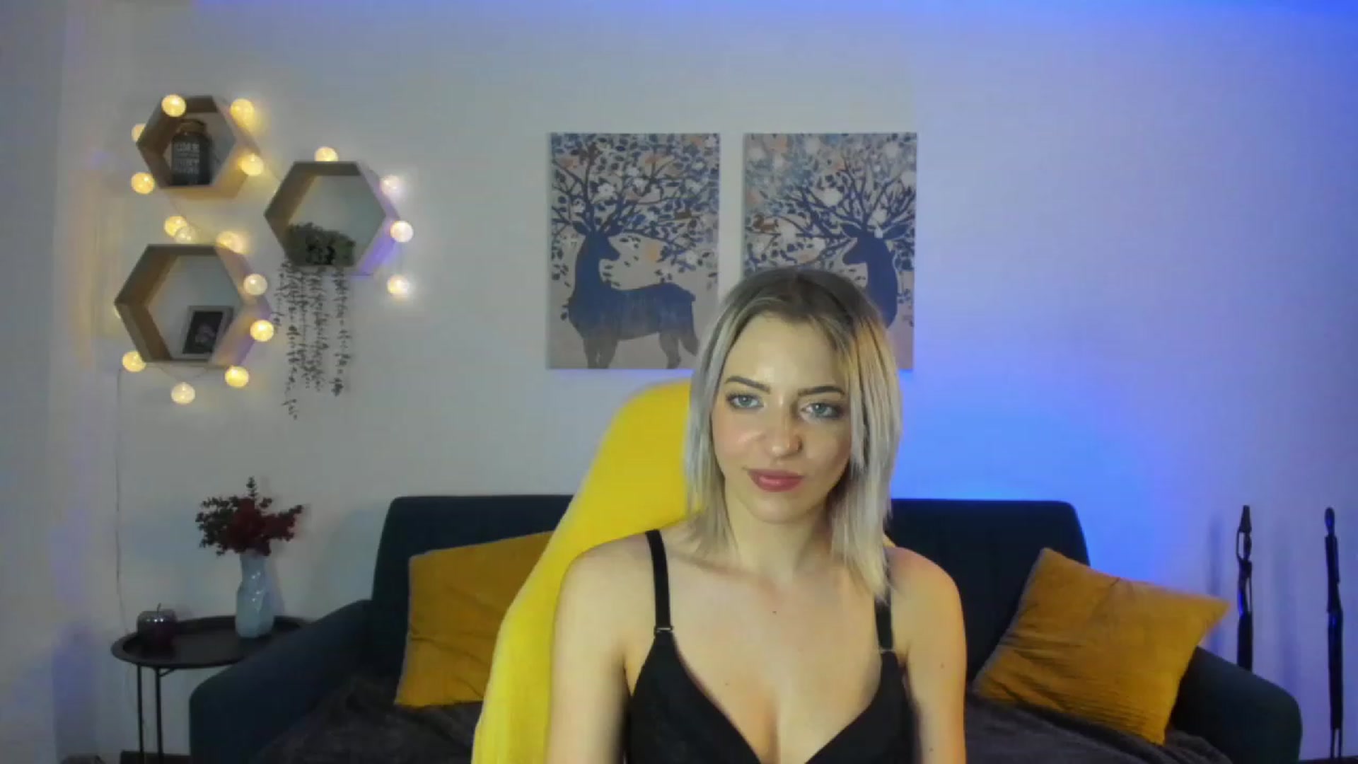 Gallery image thumbnail from Julia_Gold18's myfreecams stream on, 02/09/2023, 10:56 image 1 of 20