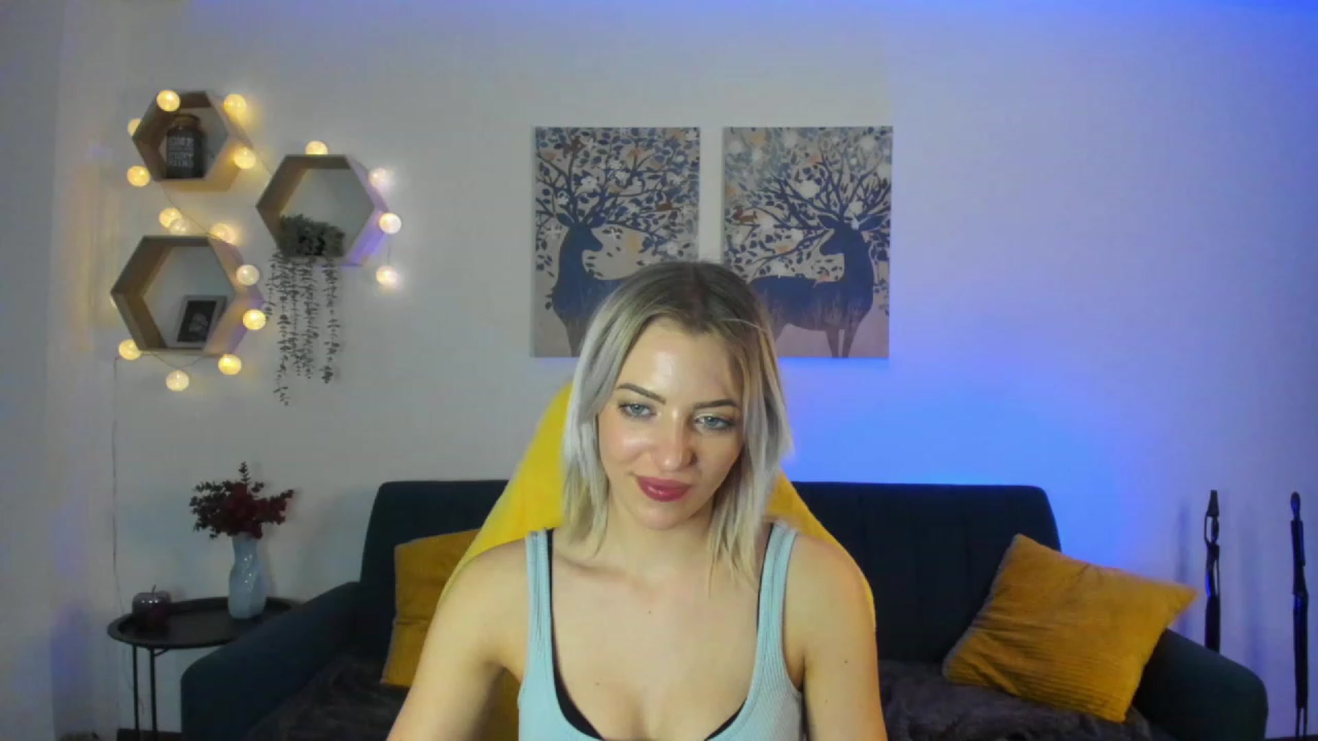 Gallery image thumbnail from Julia_Gold18's myfreecams stream on, 02/09/2023, 12:10 image 5 of 20