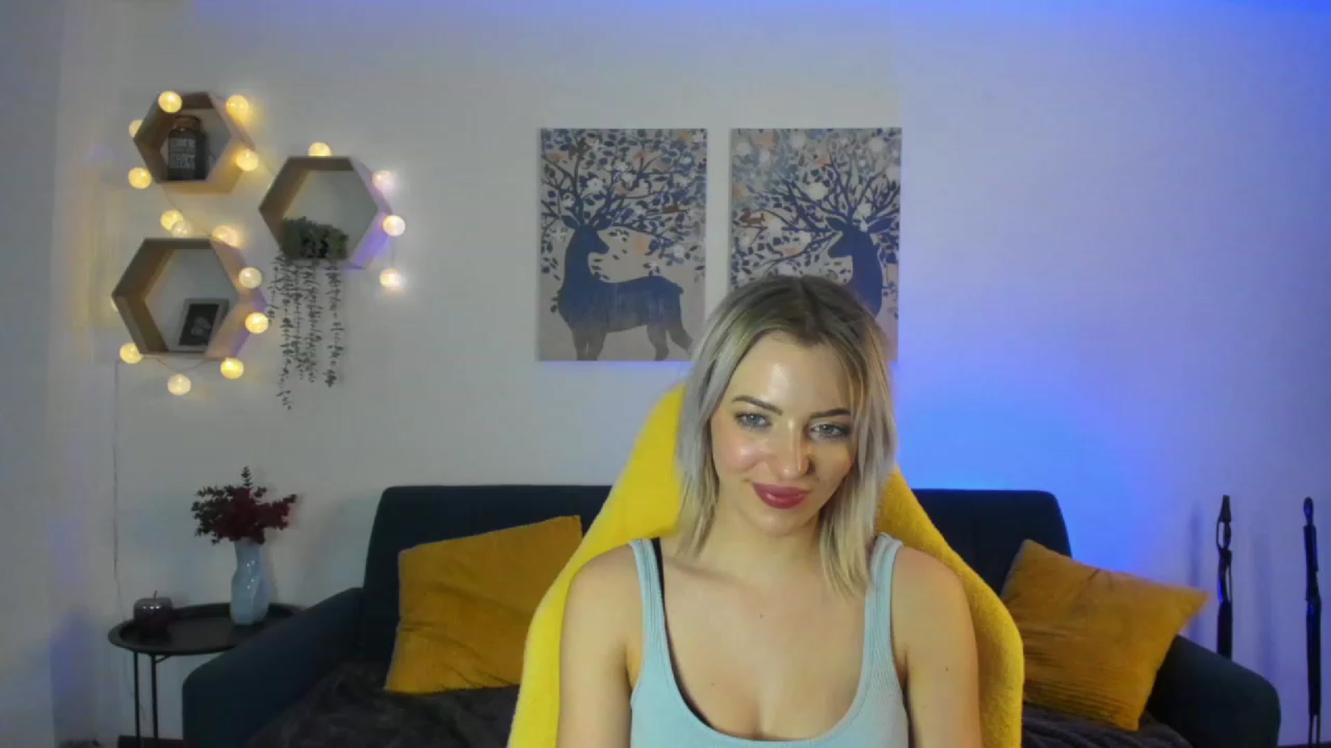 Gallery image thumbnail from Julia_Gold18's myfreecams stream on, 02/09/2023, 12:10 image 1 of 20