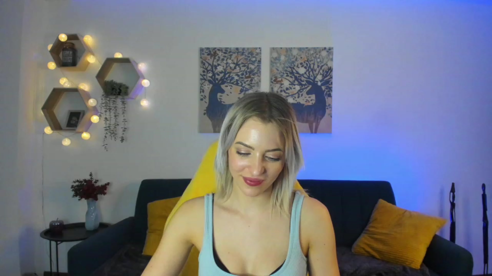 Gallery image thumbnail from Julia_Gold18's myfreecams stream on, 02/09/2023, 12:10 image 4 of 20