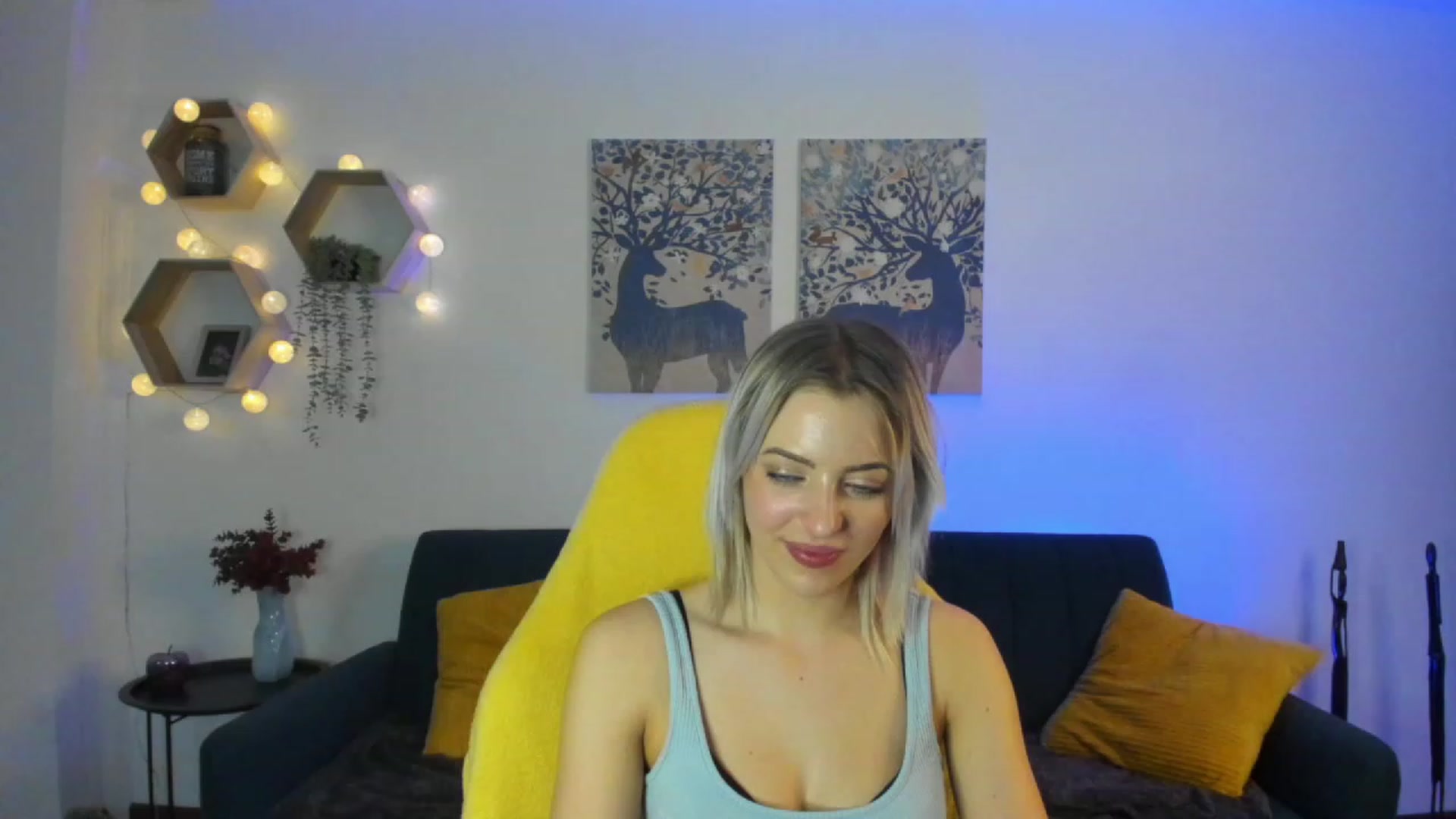 Gallery image thumbnail from Julia_Gold18's myfreecams stream on, 02/09/2023, 12:10 image 13 of 20