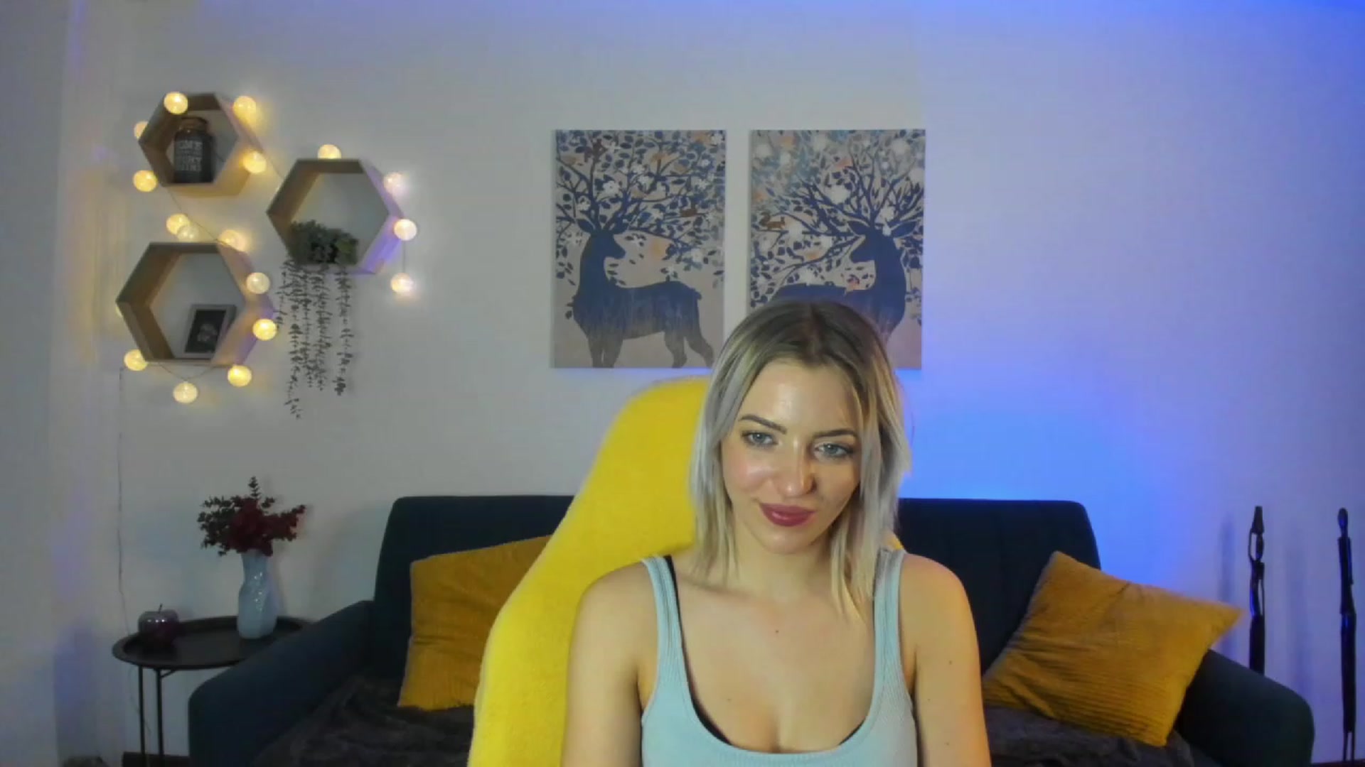 Gallery image thumbnail from Julia_Gold18's myfreecams stream on, 02/09/2023, 12:10 image 12 of 20