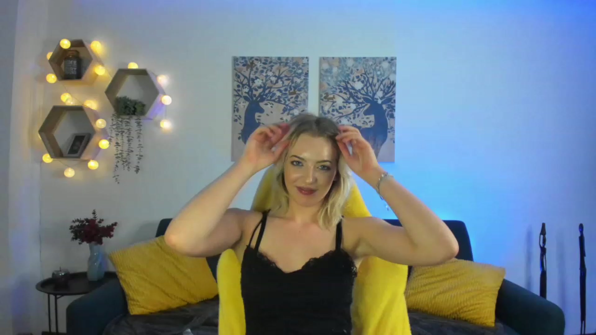 Gallery image thumbnail from Julia_Gold18's myfreecams stream on, 02/14/2023, 16:53 image 15 of 20