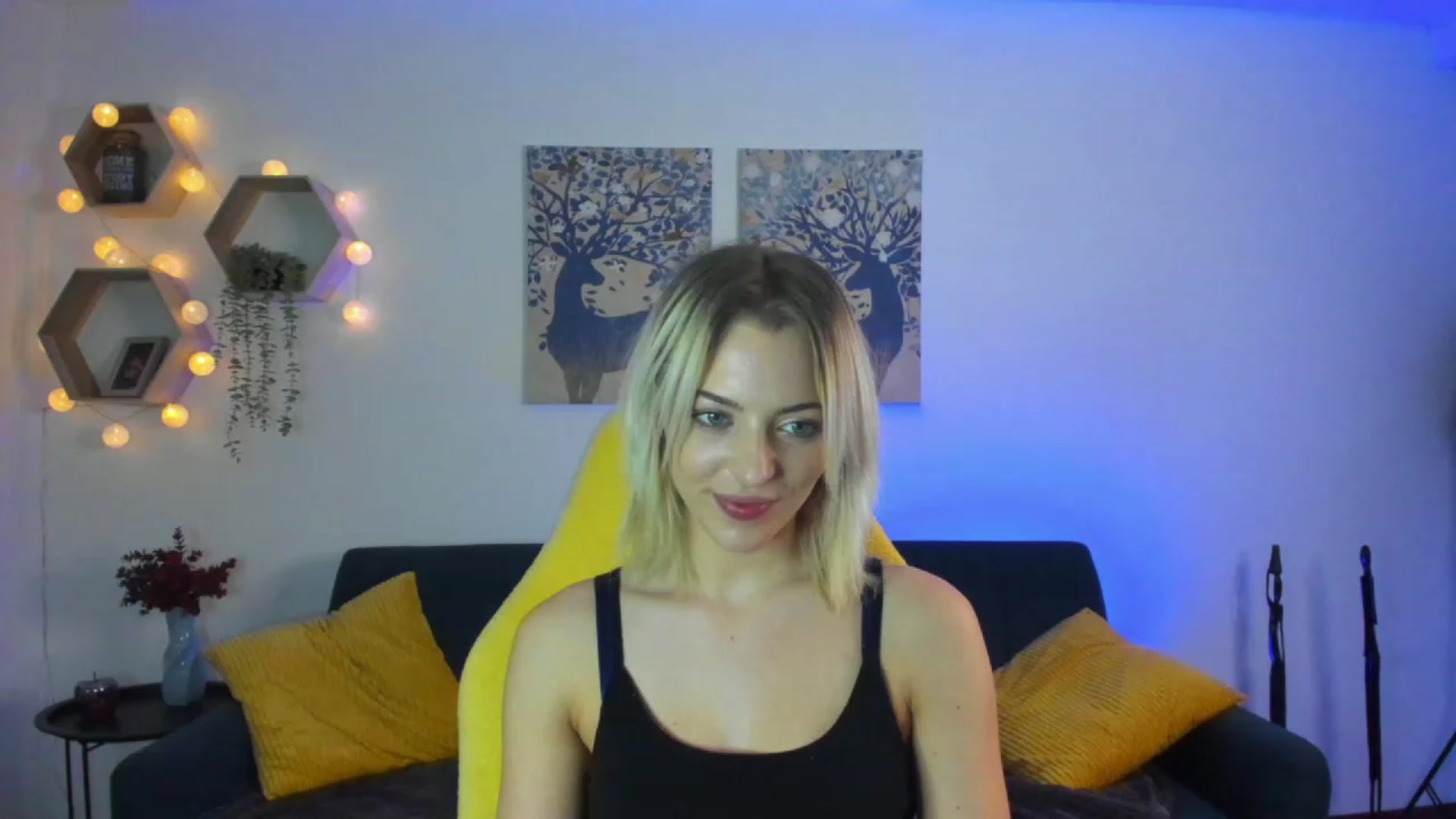 Gallery image thumbnail from Julia_Gold18's myfreecams stream on, 02/15/2023, 10:58 image 2 of 20