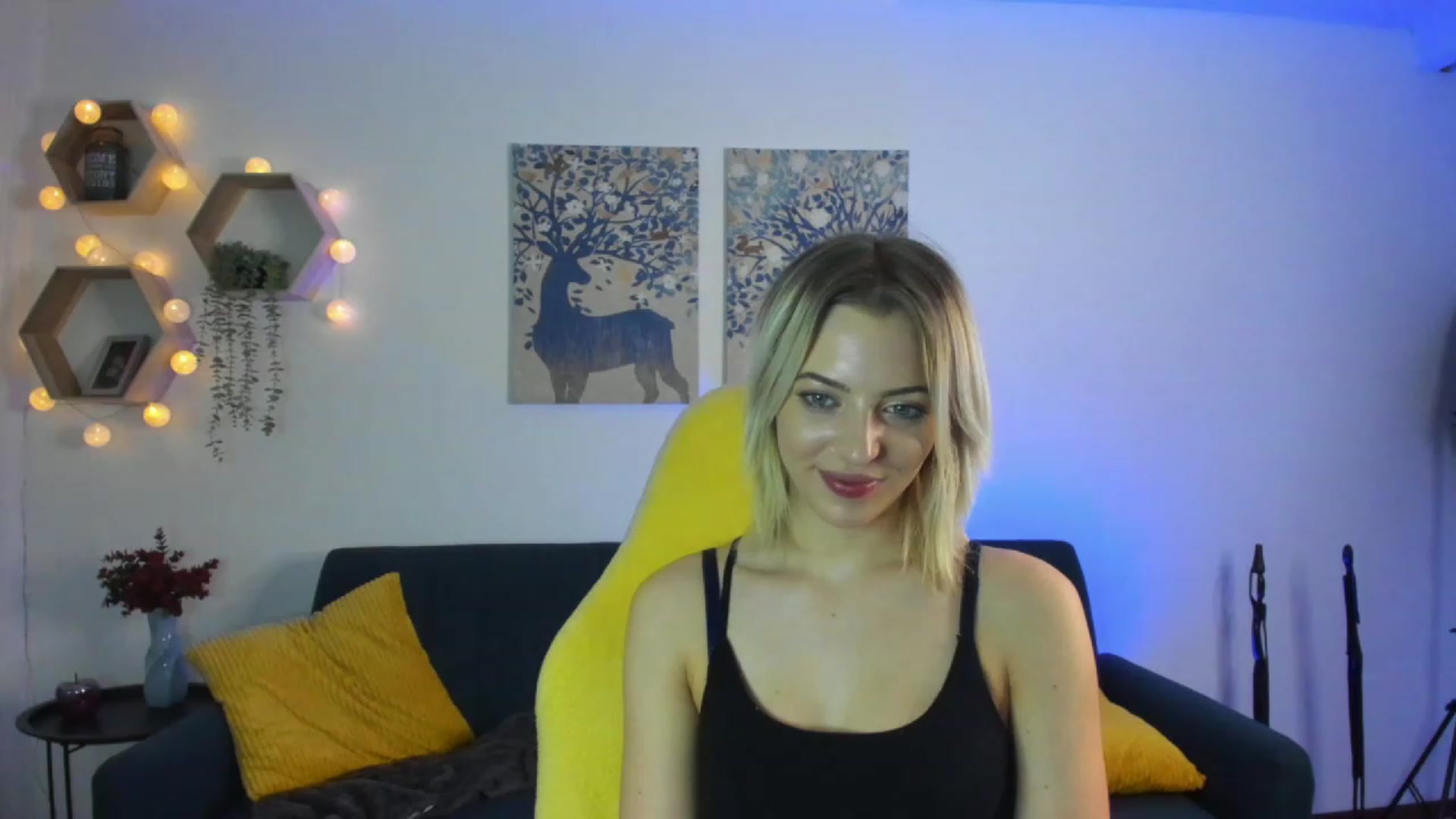 Gallery image thumbnail from Julia_Gold18's myfreecams stream on, 02/15/2023, 10:58 image 15 of 20