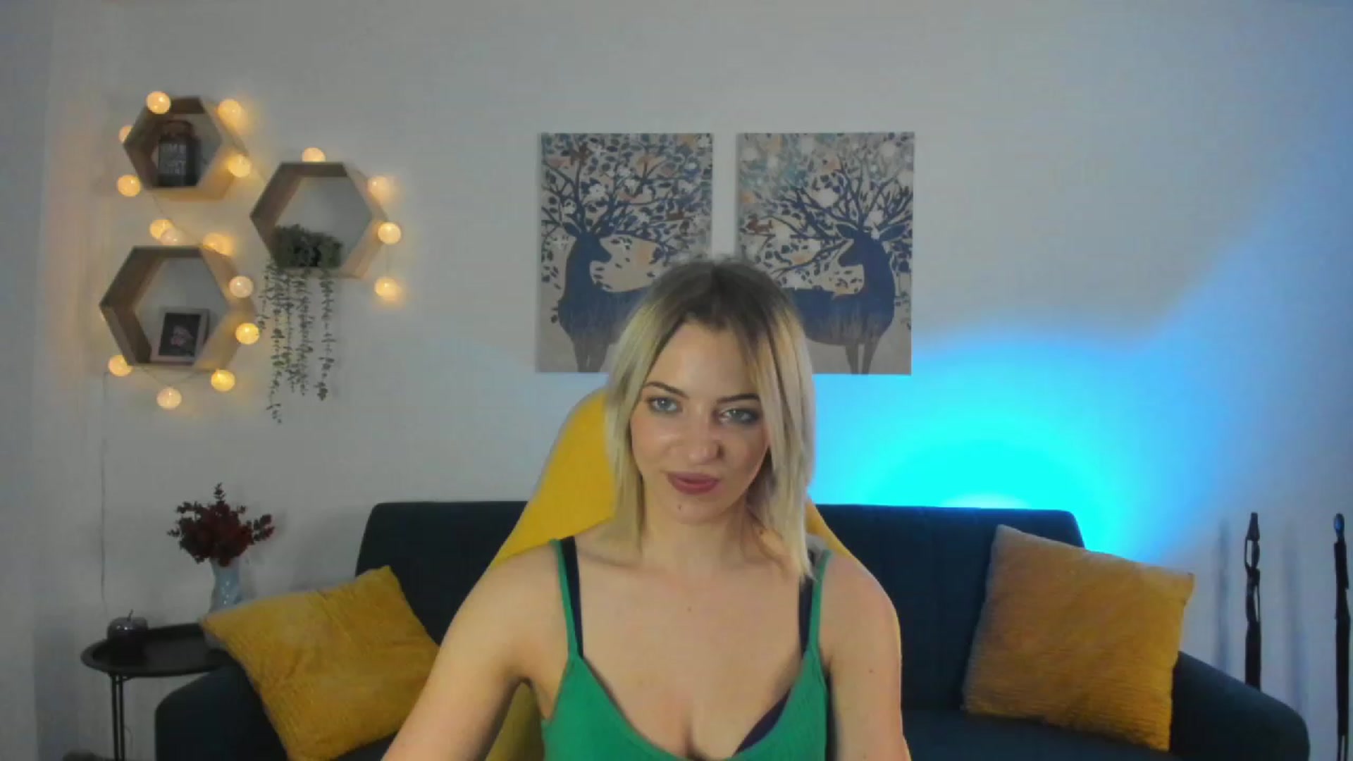Gallery image thumbnail from Julia_Gold18's myfreecams stream on, 02/22/2023, 09:23 image 1 of 20