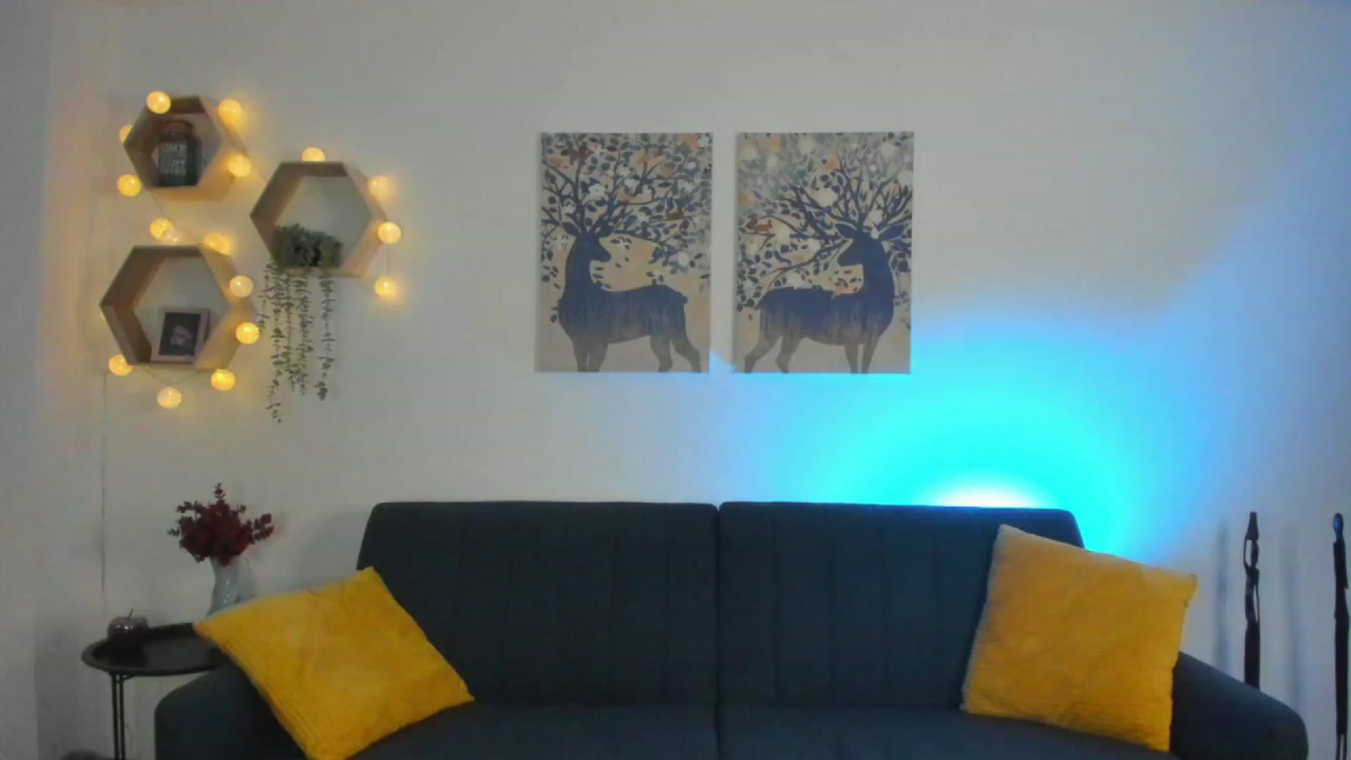 Gallery image thumbnail from Julia_Gold18's myfreecams stream on, 02/22/2023, 10:25 image 13 of 20