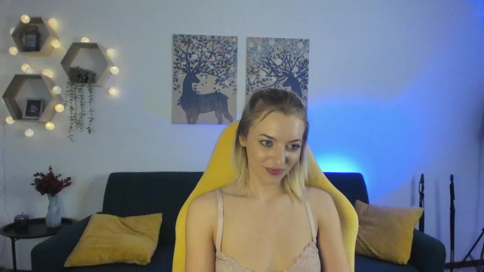 Gallery image thumbnail from Julia_Gold18's myfreecams stream on, 03/02/2023, 11:04 image 19 of 20