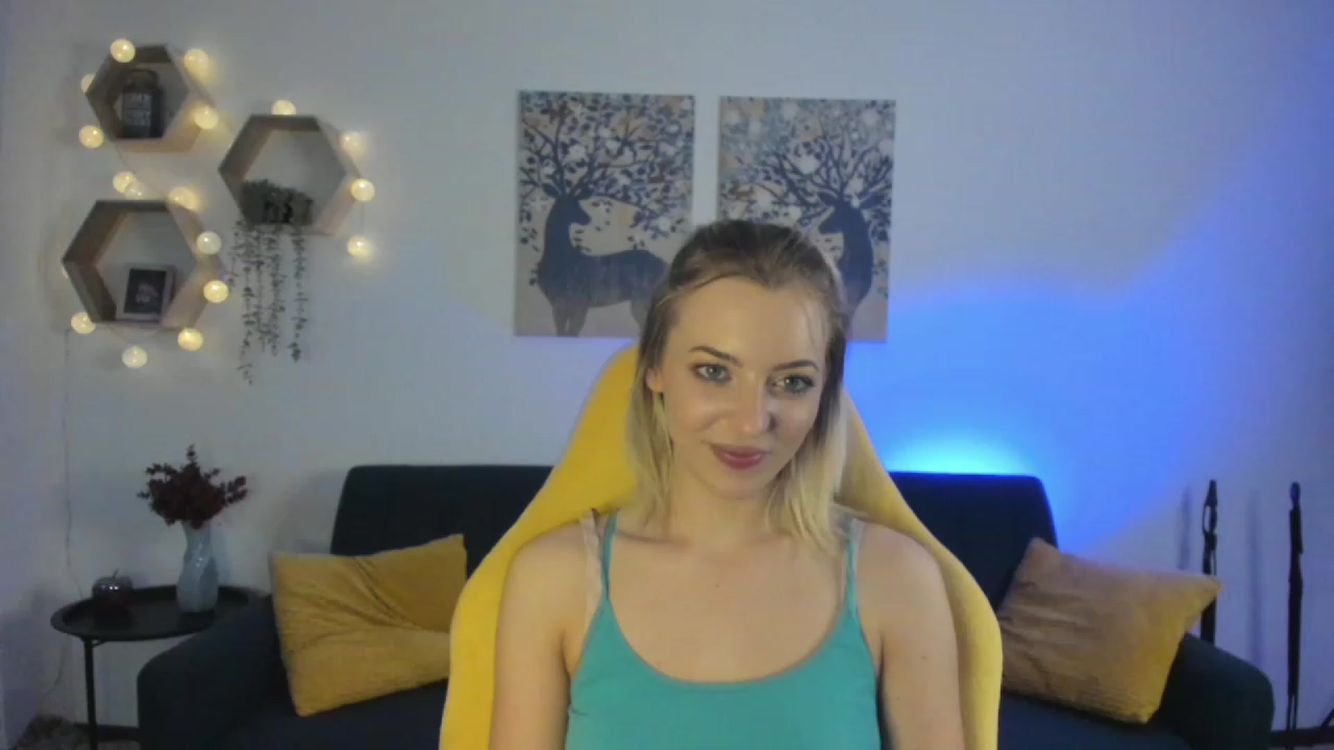 Gallery image thumbnail from Julia_Gold18's myfreecams stream on, 03/02/2023, 11:04 image 6 of 20