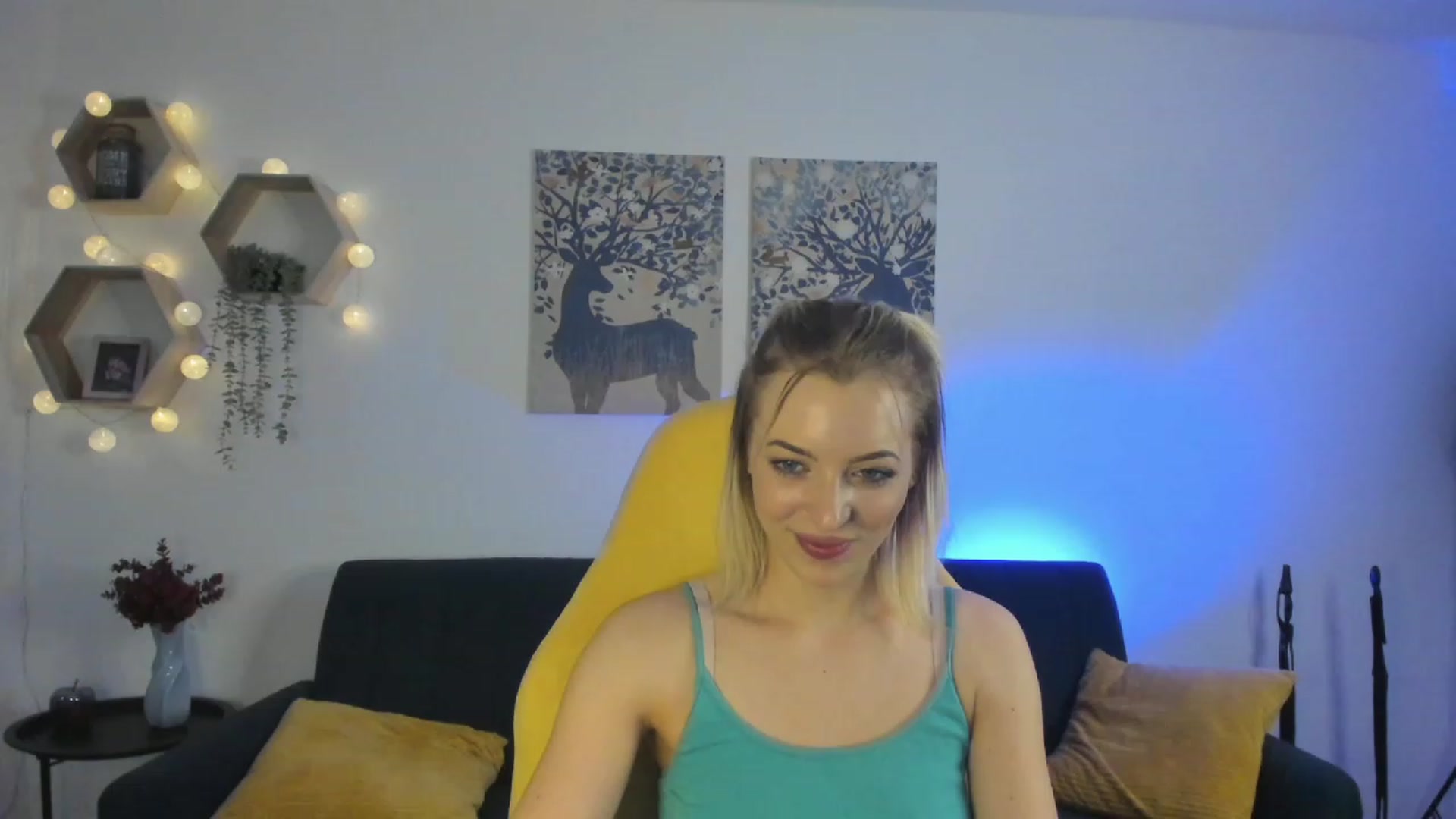 Gallery image thumbnail from Julia_Gold18's myfreecams stream on, 03/02/2023, 12:05 image 13 of 20