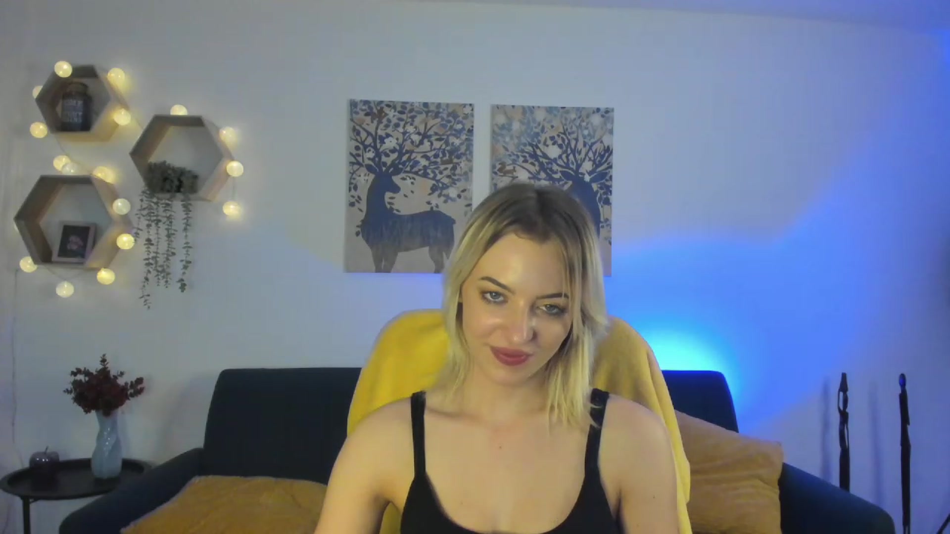 Gallery image thumbnail from Julia_Gold18's myfreecams stream on, 03/03/2023, 12:19 image 14 of 20