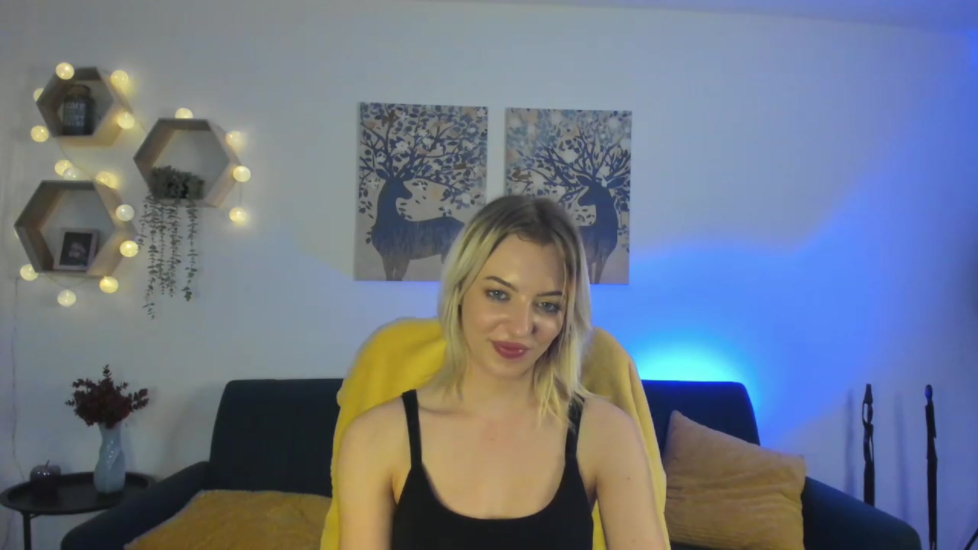 Gallery image thumbnail from Julia_Gold18's myfreecams stream on, 03/03/2023, 12:19 image 15 of 20