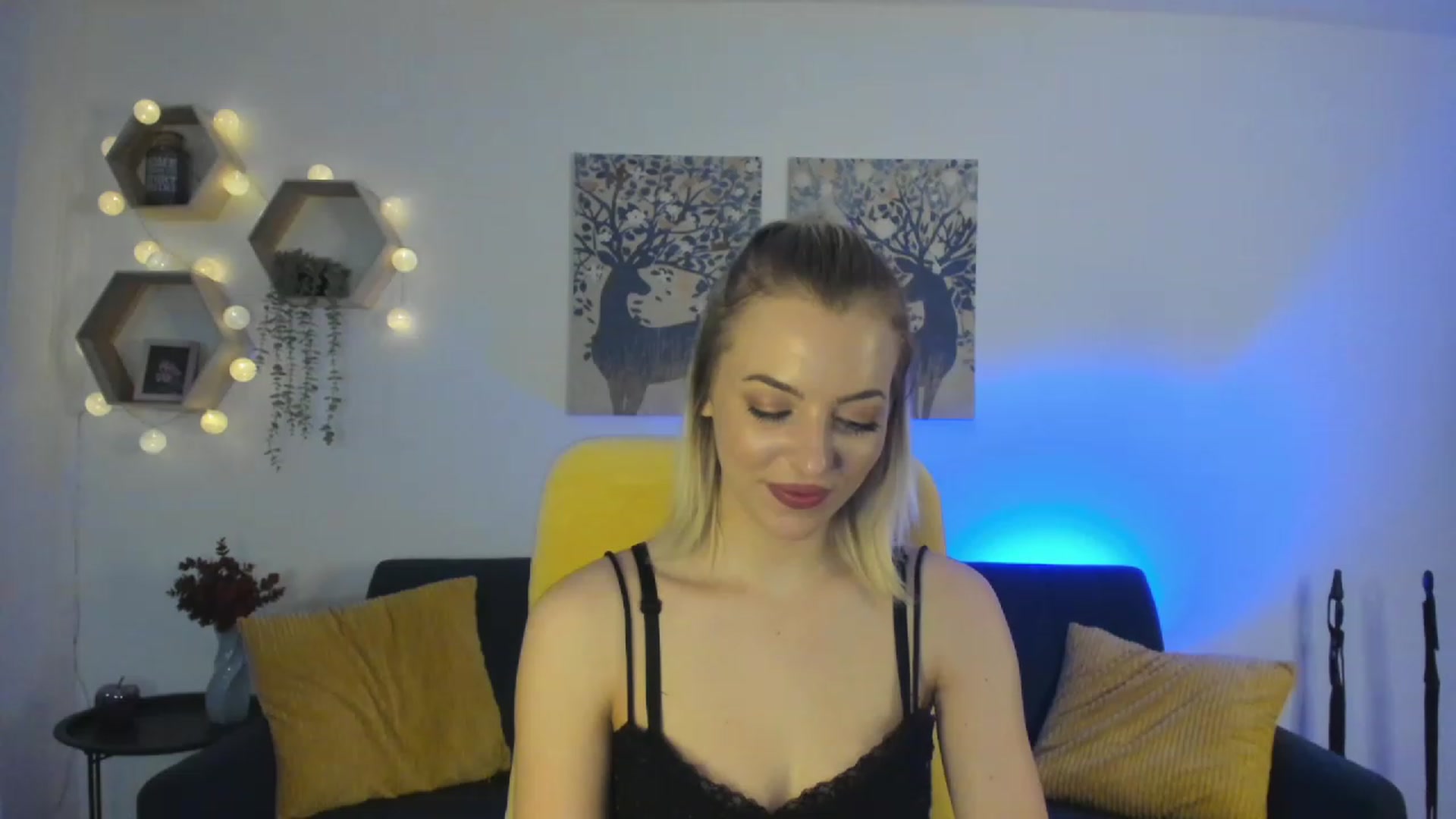 Gallery image thumbnail from Julia_Gold18's myfreecams stream on, 03/06/2023, 10:57 image 5 of 20