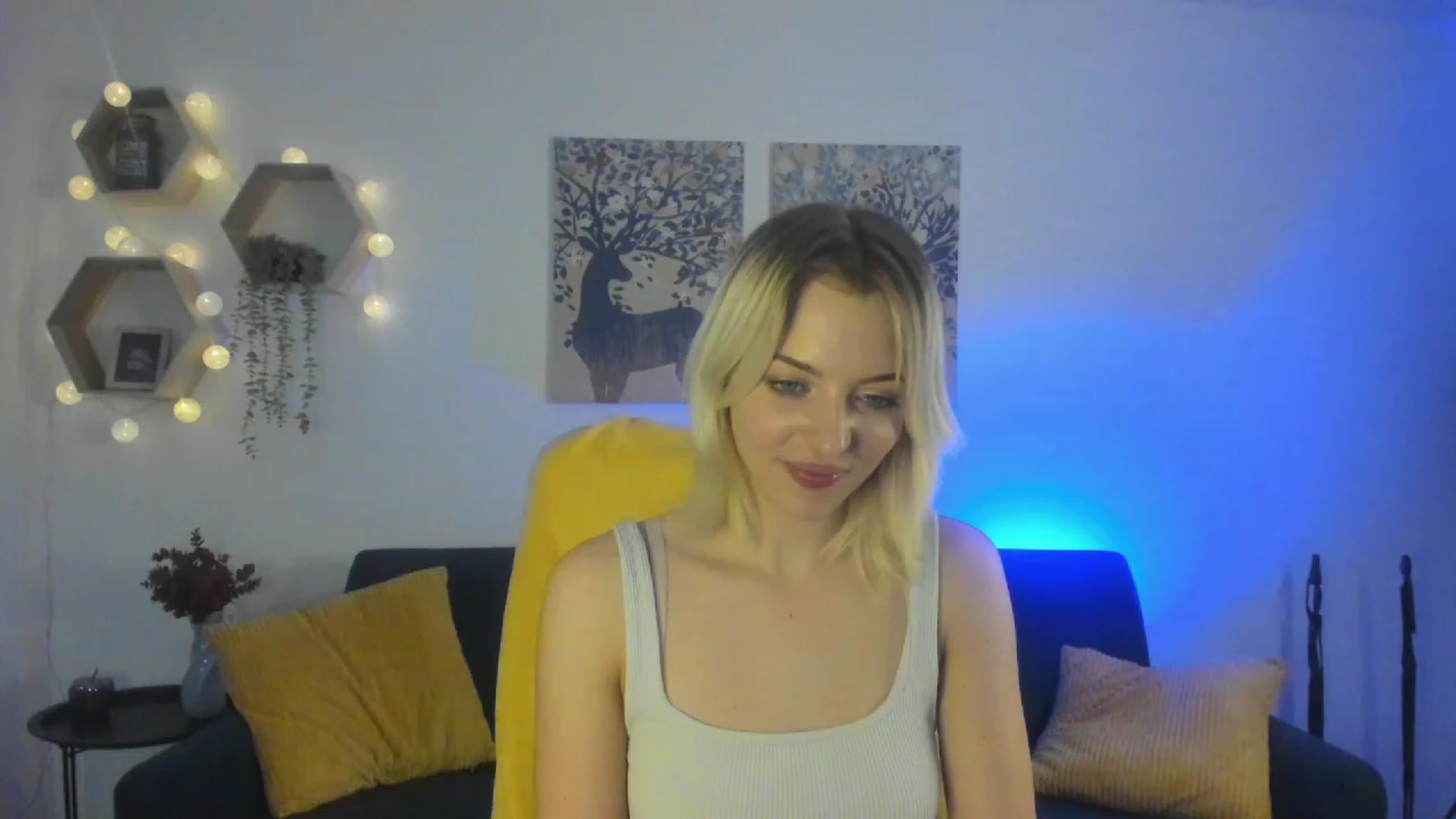 Gallery image thumbnail from Julia_Gold18's myfreecams stream on, 03/07/2023, 10:18 image 15 of 20