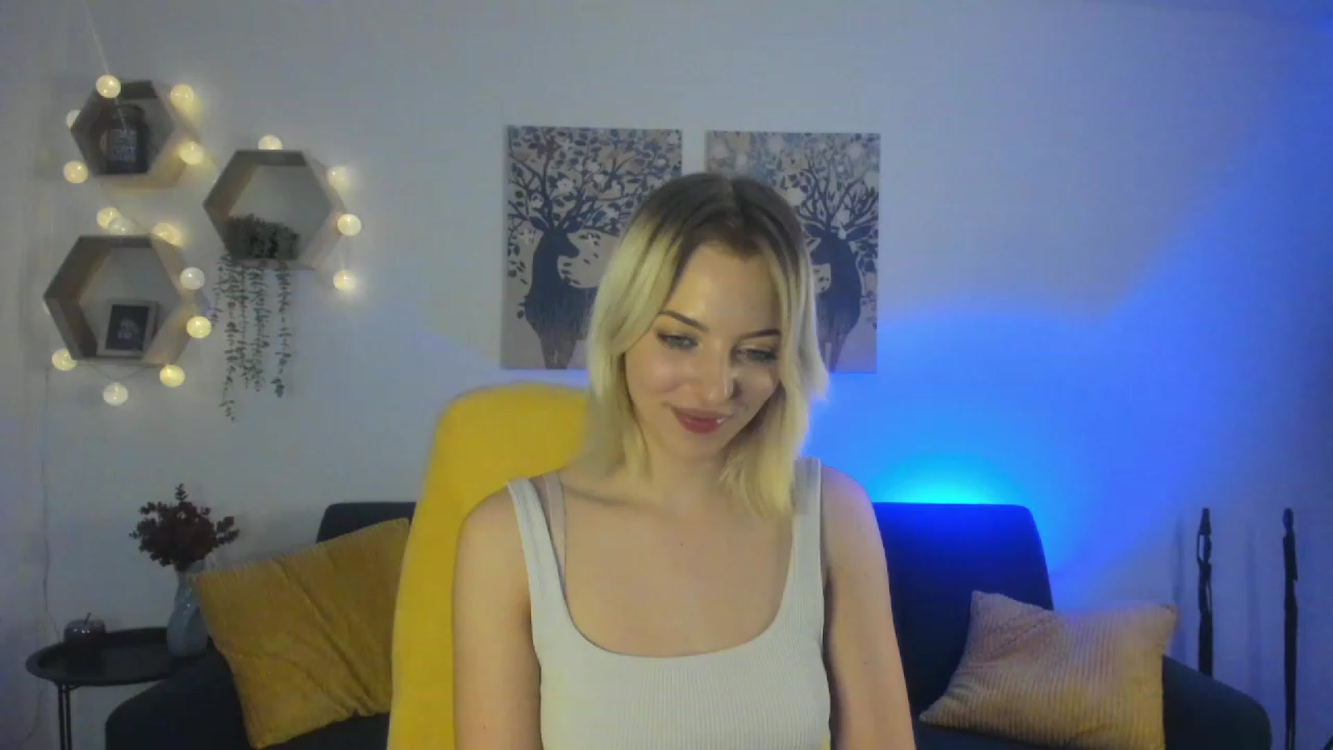 Gallery image thumbnail from Julia_Gold18's myfreecams stream on, 03/07/2023, 10:18 image 11 of 20