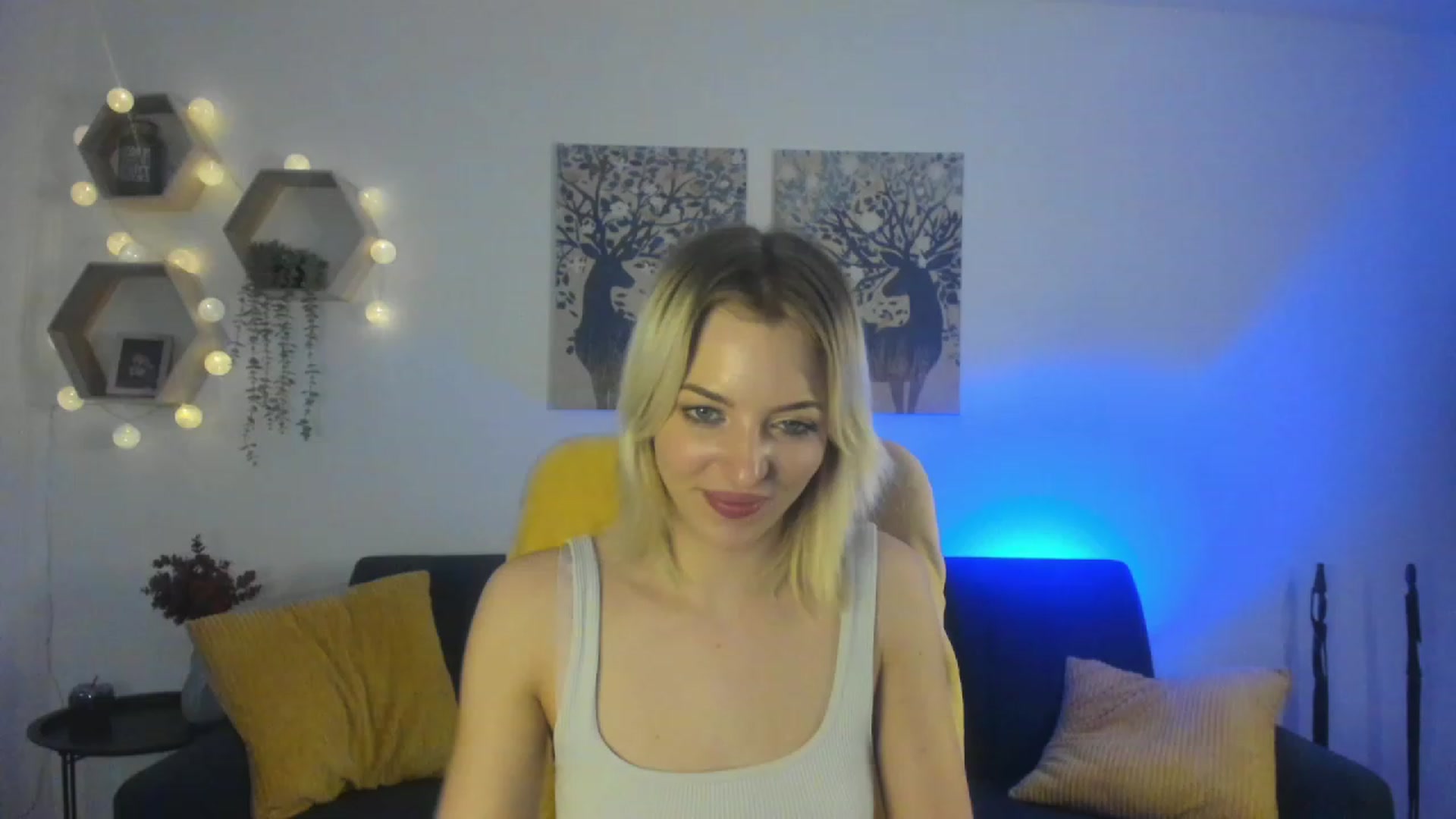Gallery image thumbnail from Julia_Gold18's myfreecams stream on, 03/07/2023, 12:58 image 1 of 20