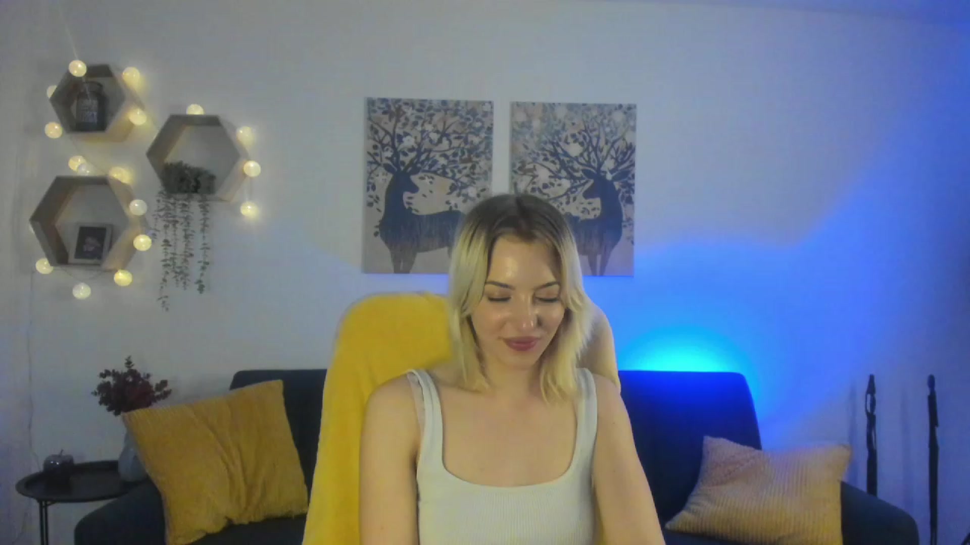 Gallery image thumbnail from Julia_Gold18's myfreecams stream on, 03/07/2023, 12:58 image 5 of 20