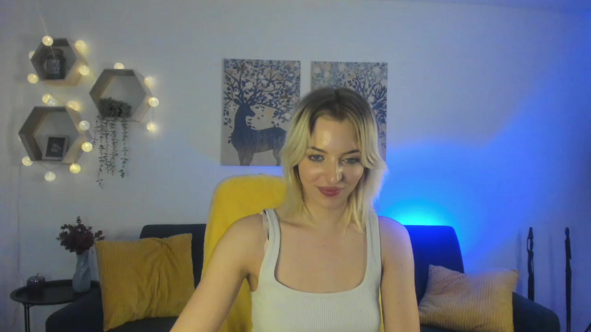 Gallery image thumbnail from Julia_Gold18's myfreecams stream on, 03/07/2023, 12:58 image 12 of 20