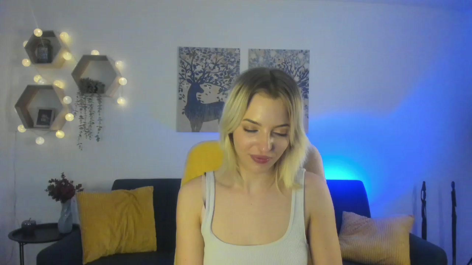 Gallery image thumbnail from Julia_Gold18's myfreecams stream on, 03/07/2023, 12:58 image 14 of 20