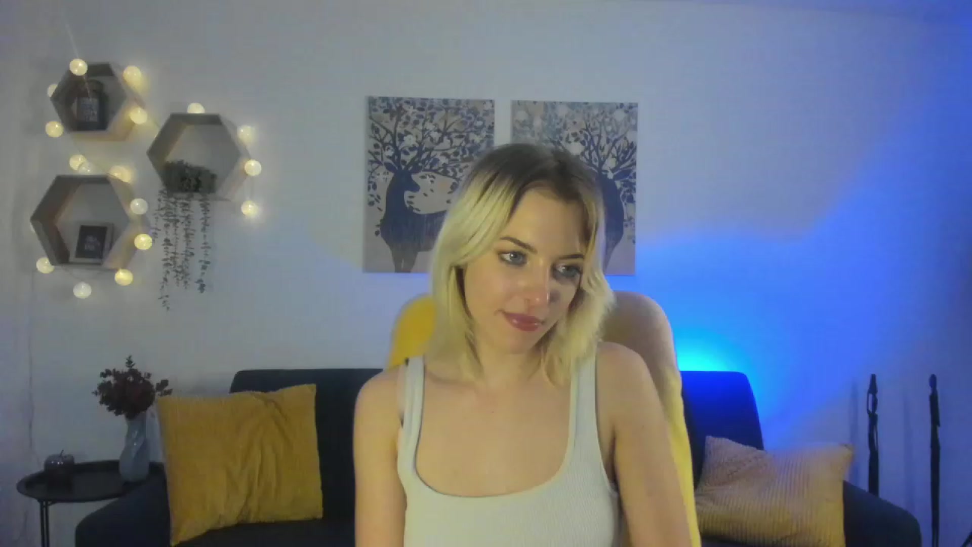 Gallery image thumbnail from Julia_Gold18's myfreecams stream on, 03/07/2023, 12:58 image 13 of 20