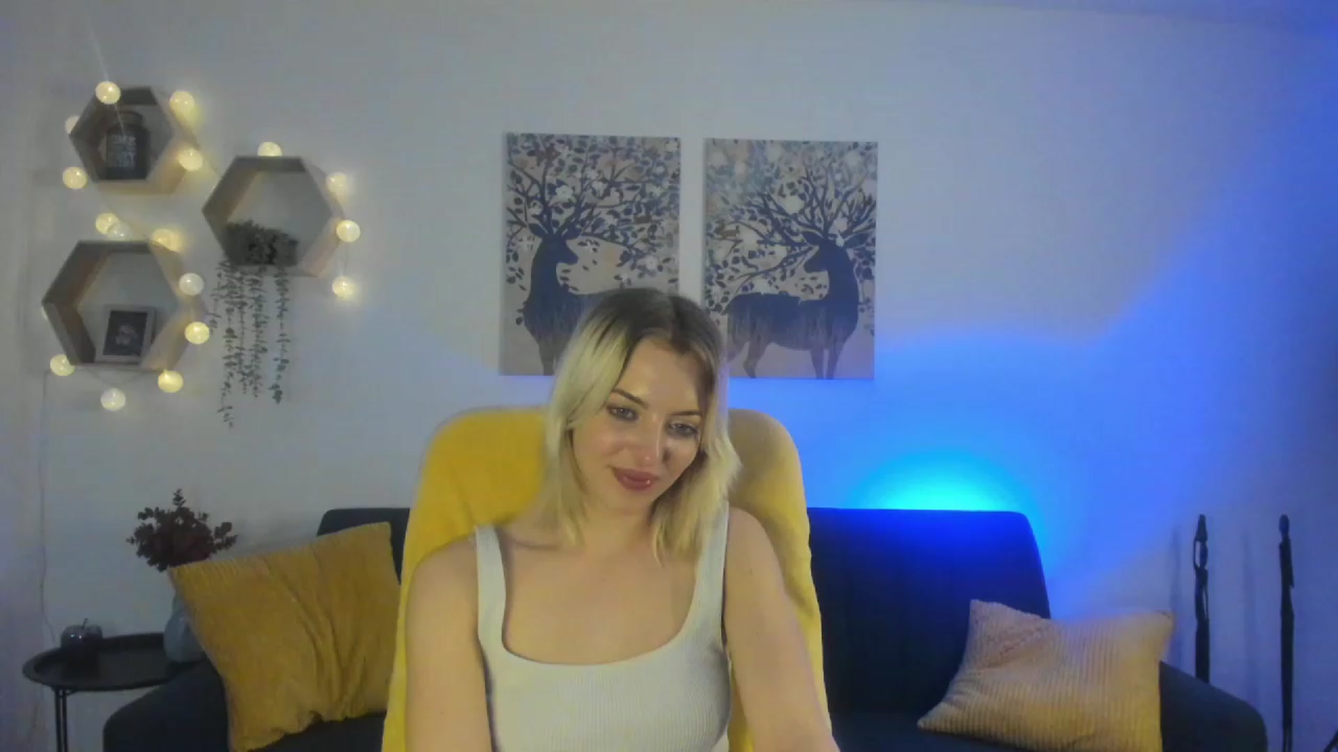 Gallery image thumbnail from Julia_Gold18's myfreecams stream on, 03/07/2023, 12:58 image 7 of 20