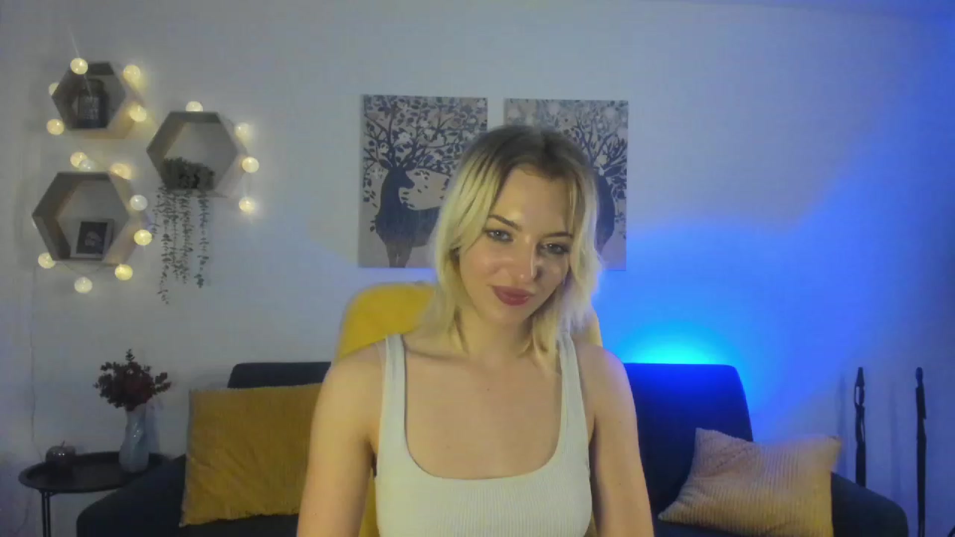 Gallery image thumbnail from Julia_Gold18's myfreecams stream on, 03/07/2023, 13:51 image 13 of 20