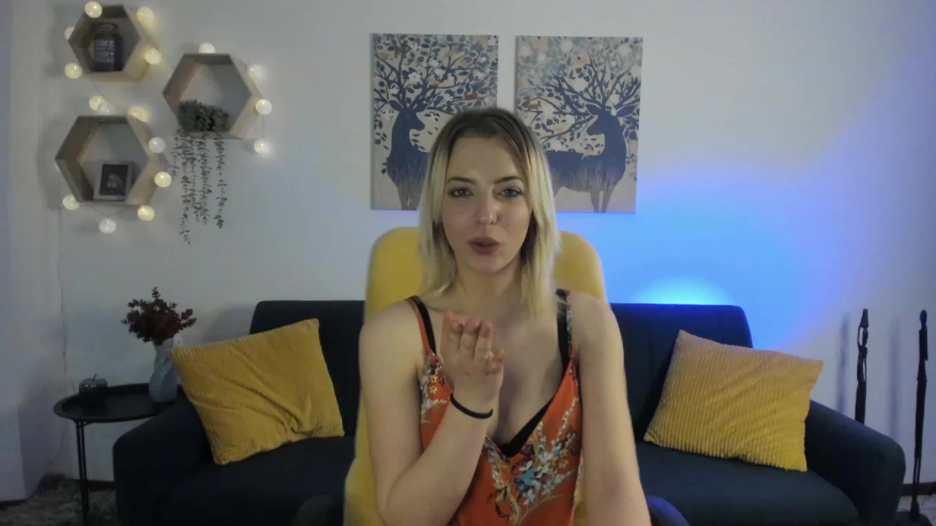 Gallery image thumbnail from Julia_Gold18's myfreecams stream on, 03/08/2023, 11:20 image 7 of 20