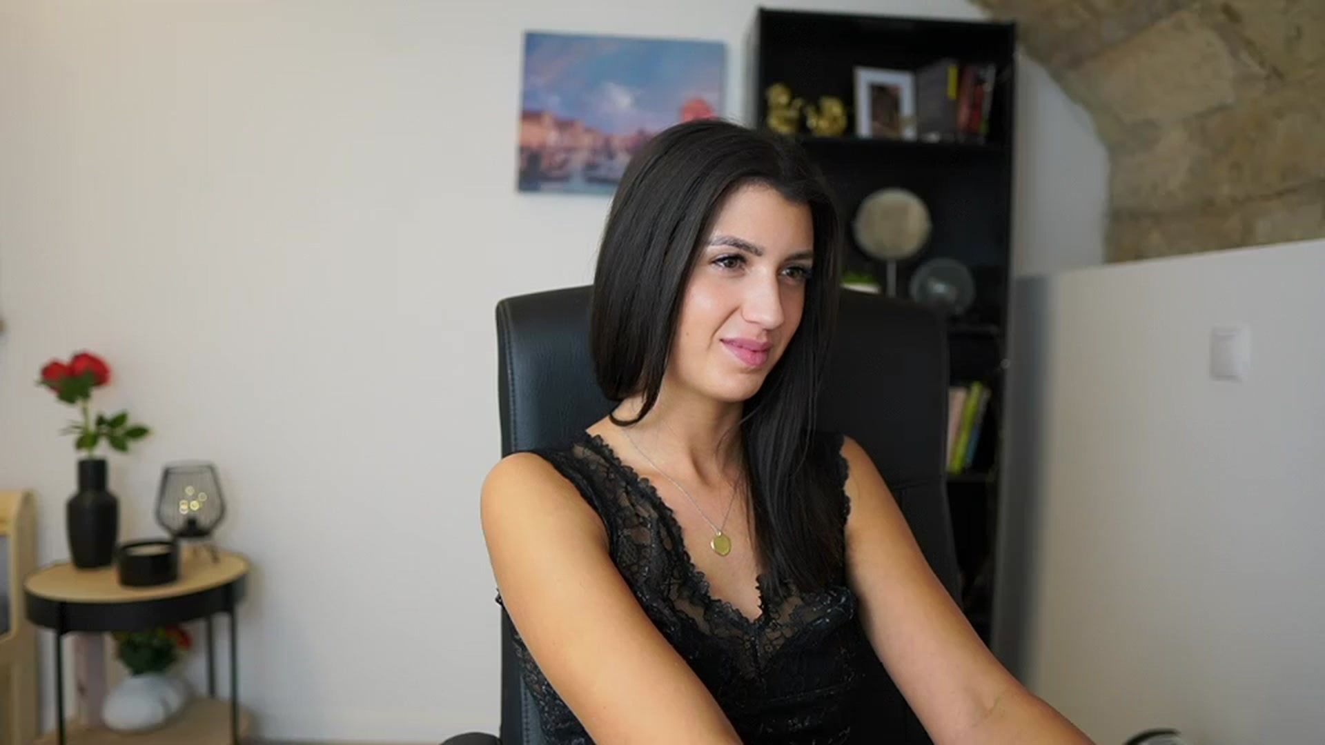 Gallery image thumbnail from Julia_Roca's myfreecams stream on, 12/07/2023, 17:52 image 19 of 20