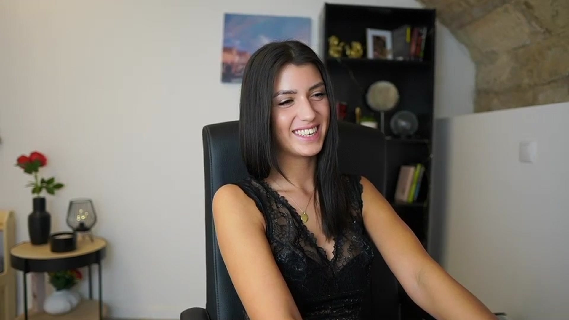 Gallery image thumbnail from Julia_Roca's myfreecams stream on, 12/07/2023, 18:21 image 20 of 20