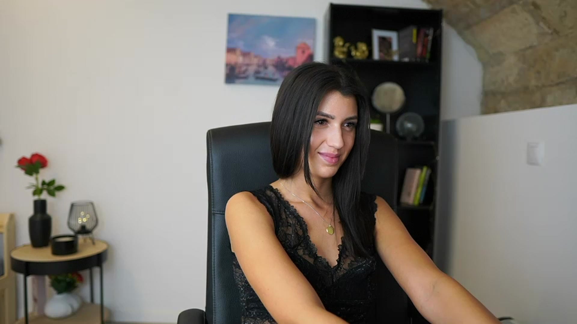 Gallery image thumbnail from Julia_Roca's myfreecams stream on, 12/07/2023, 18:21 image 13 of 20