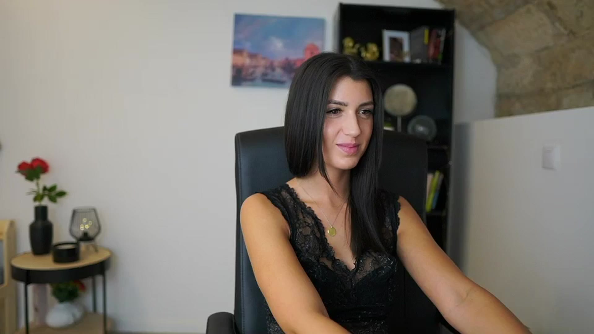 Gallery image thumbnail from Julia_Roca's myfreecams stream on, 12/07/2023, 18:21 image 15 of 20