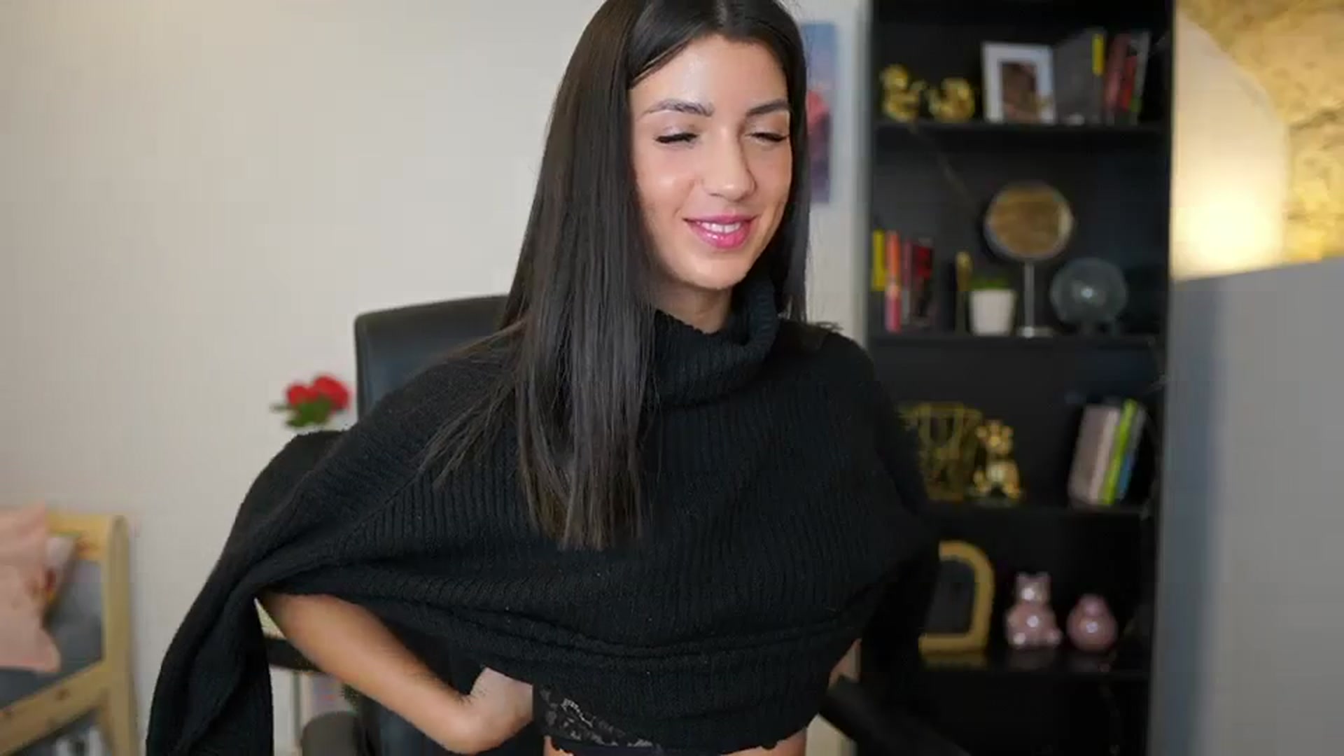 Gallery image thumbnail from Julia_Roca's myfreecams stream on, 12/10/2023, 09:52 image 7 of 20