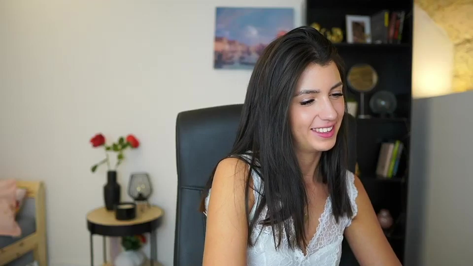 Gallery image thumbnail from Julia_Roca's myfreecams stream on, 12/10/2023, 13:22 image 4 of 20