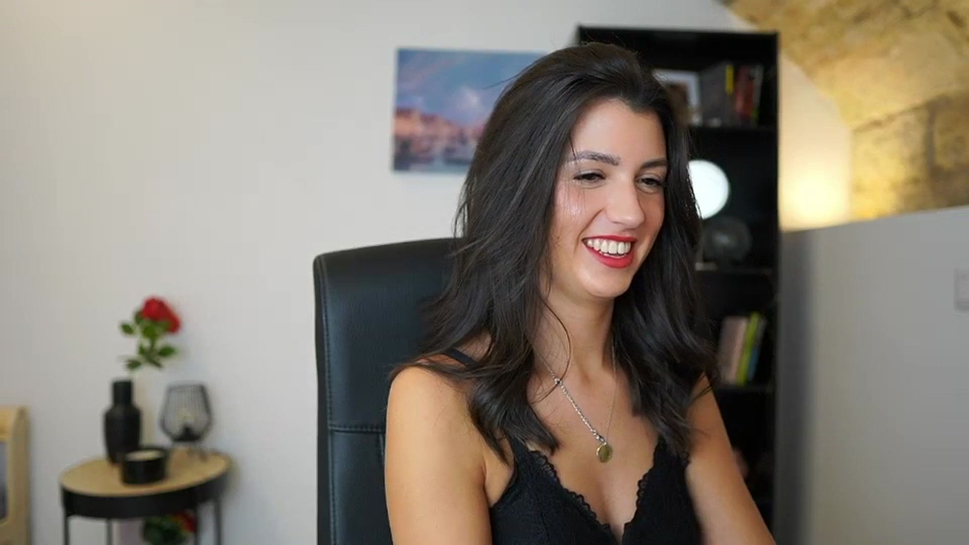 Gallery image thumbnail from Julia_Roca's myfreecams stream on, 12/11/2023, 21:14 image 5 of 20