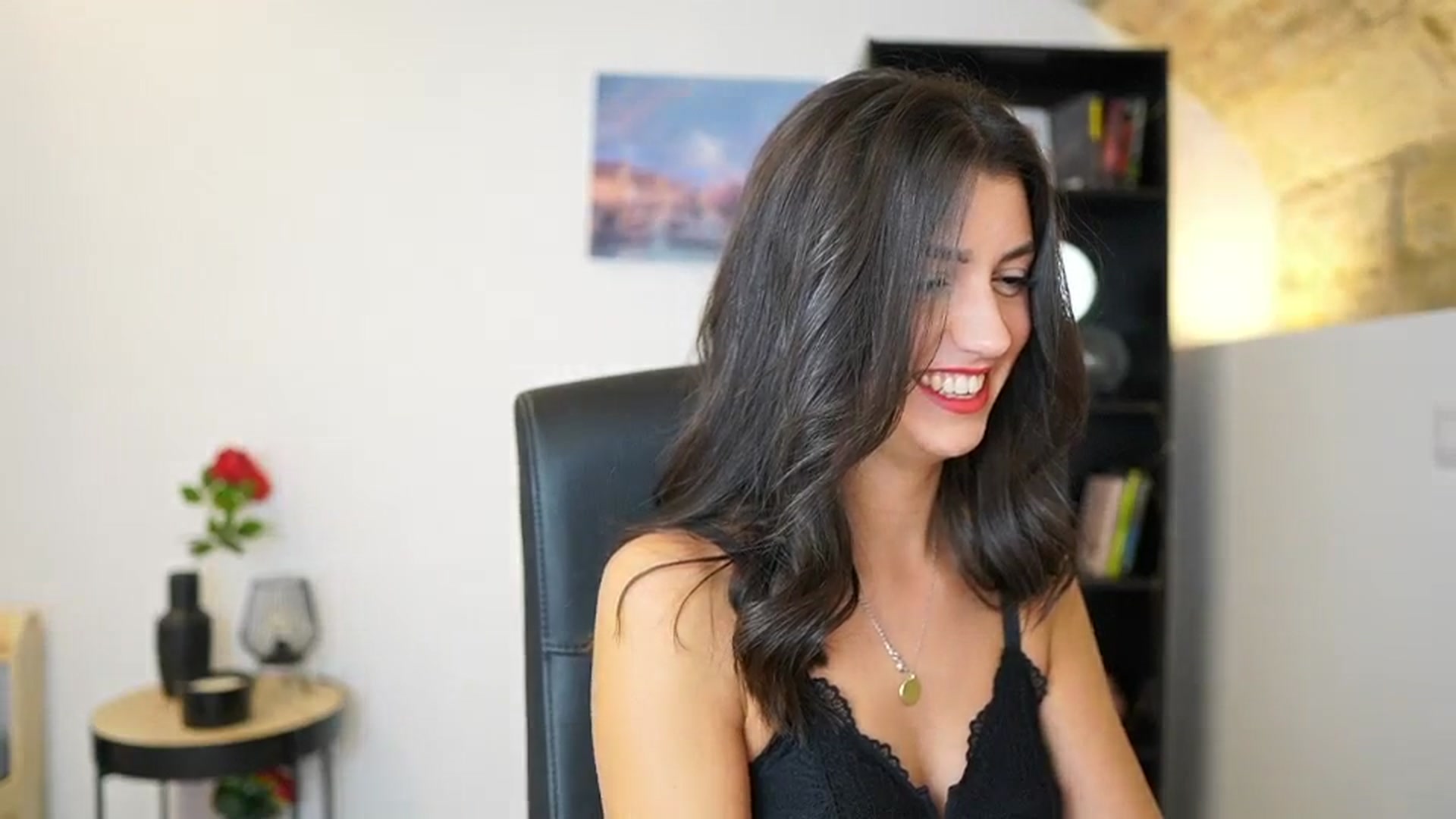 Gallery image thumbnail from Julia_Roca's myfreecams stream on, 12/11/2023, 21:14 image 2 of 20